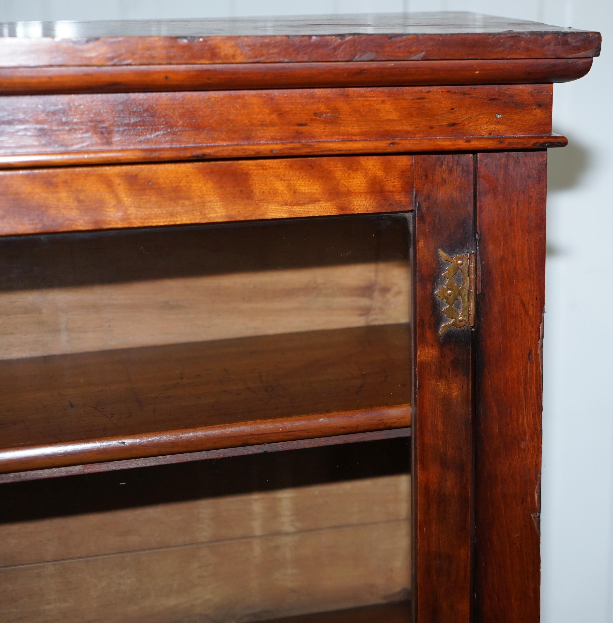 Victorian Library Bookcase in Mahogany with Glazed Doors 3