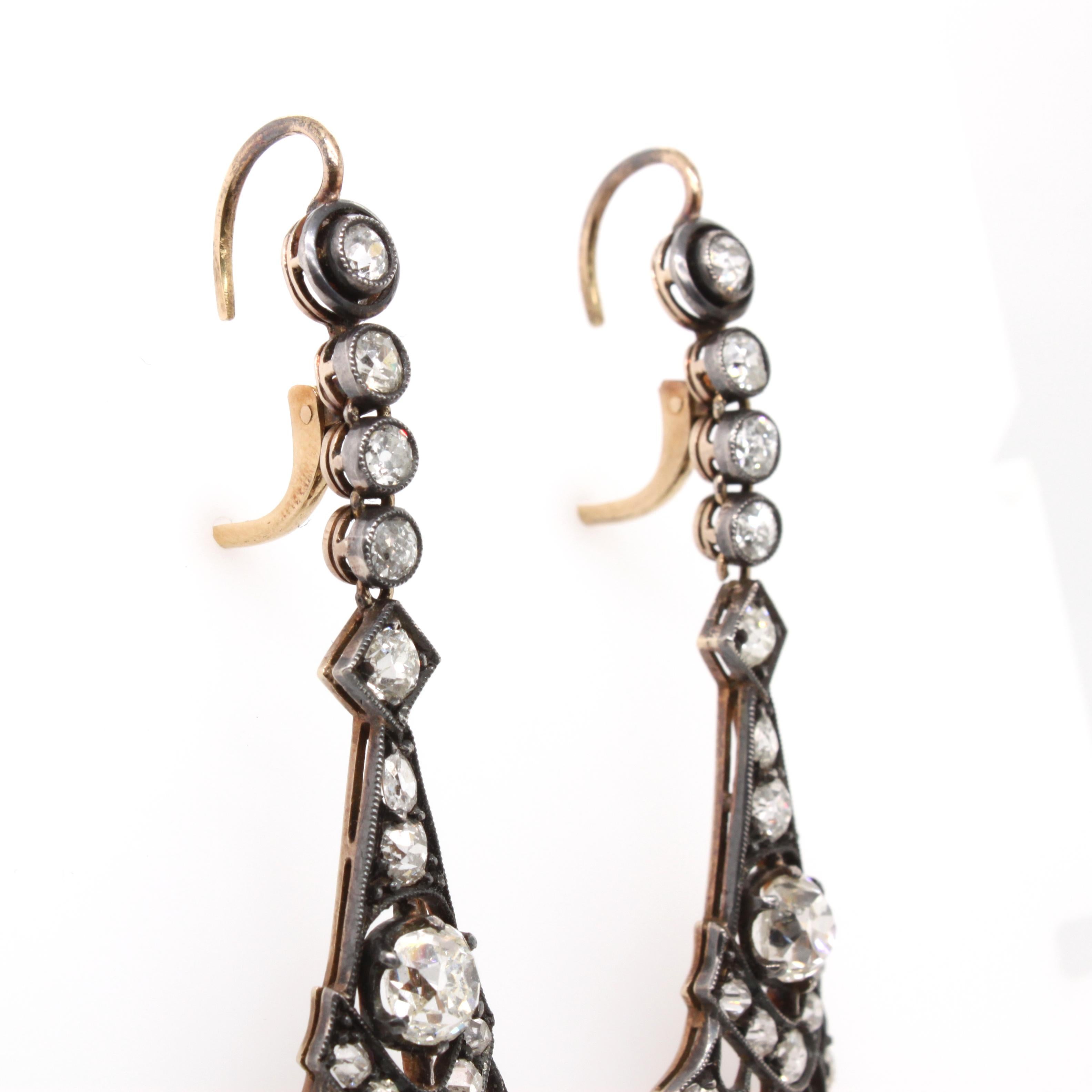 Victorian Long Old-Mine Cut Diamond Earrings, circa 1890s In Good Condition For Sale In Idar-Oberstein, DE