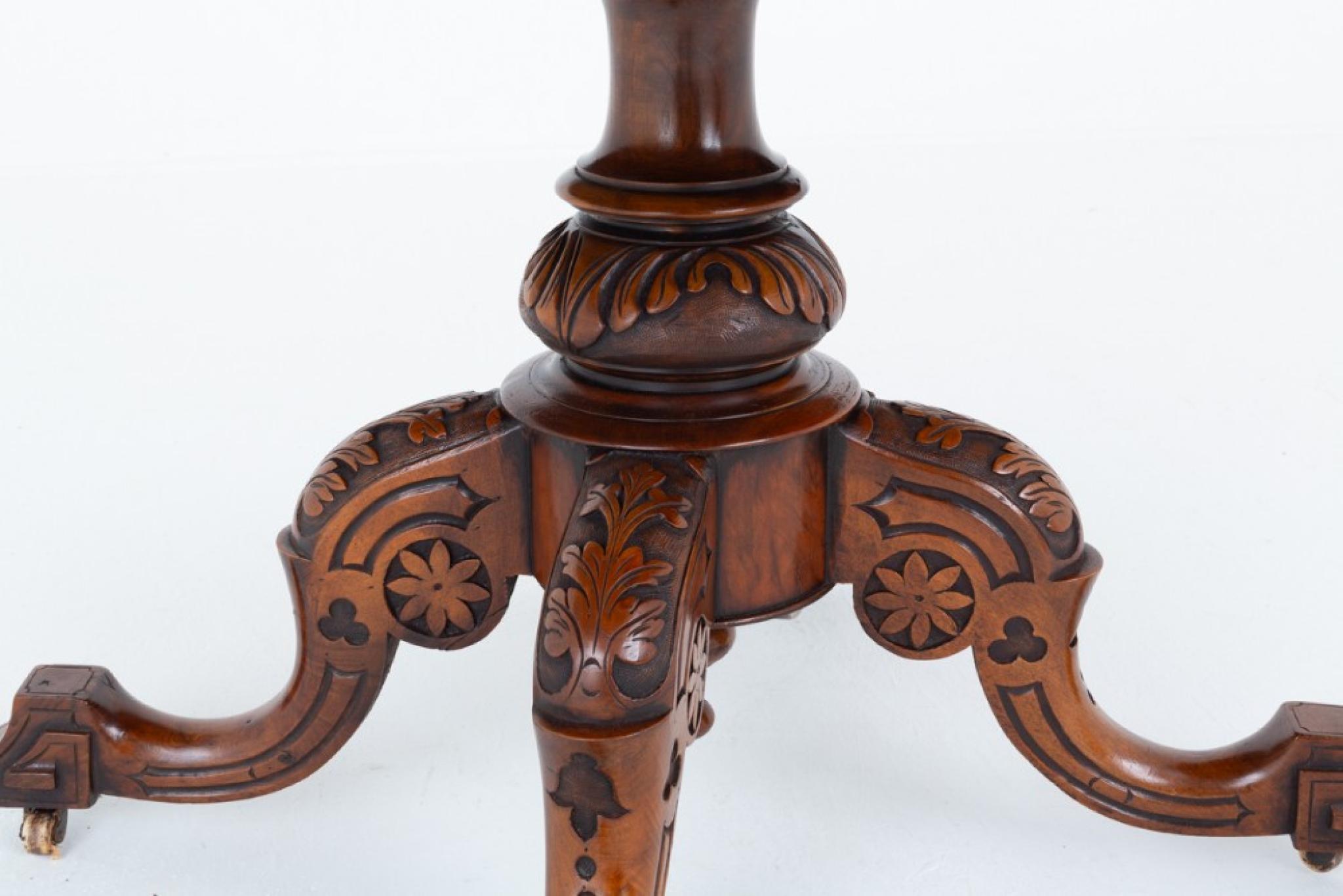 Mid-19th Century Victorian Loo Table Centre Burr Walnut 1860 For Sale