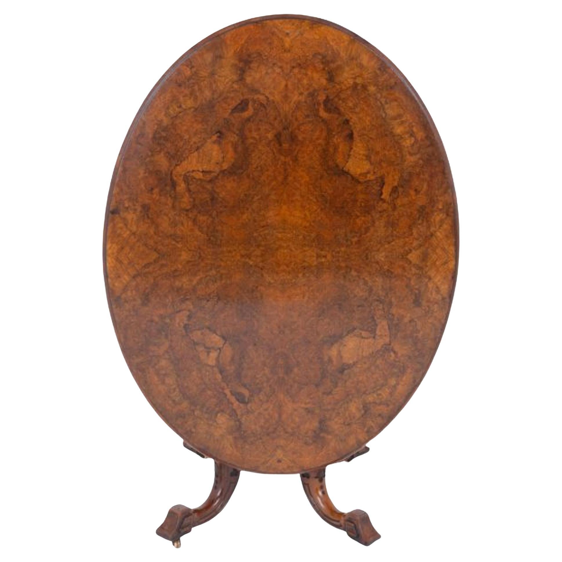 Centre de table de toilettes victorien en ronce de noyer 1860