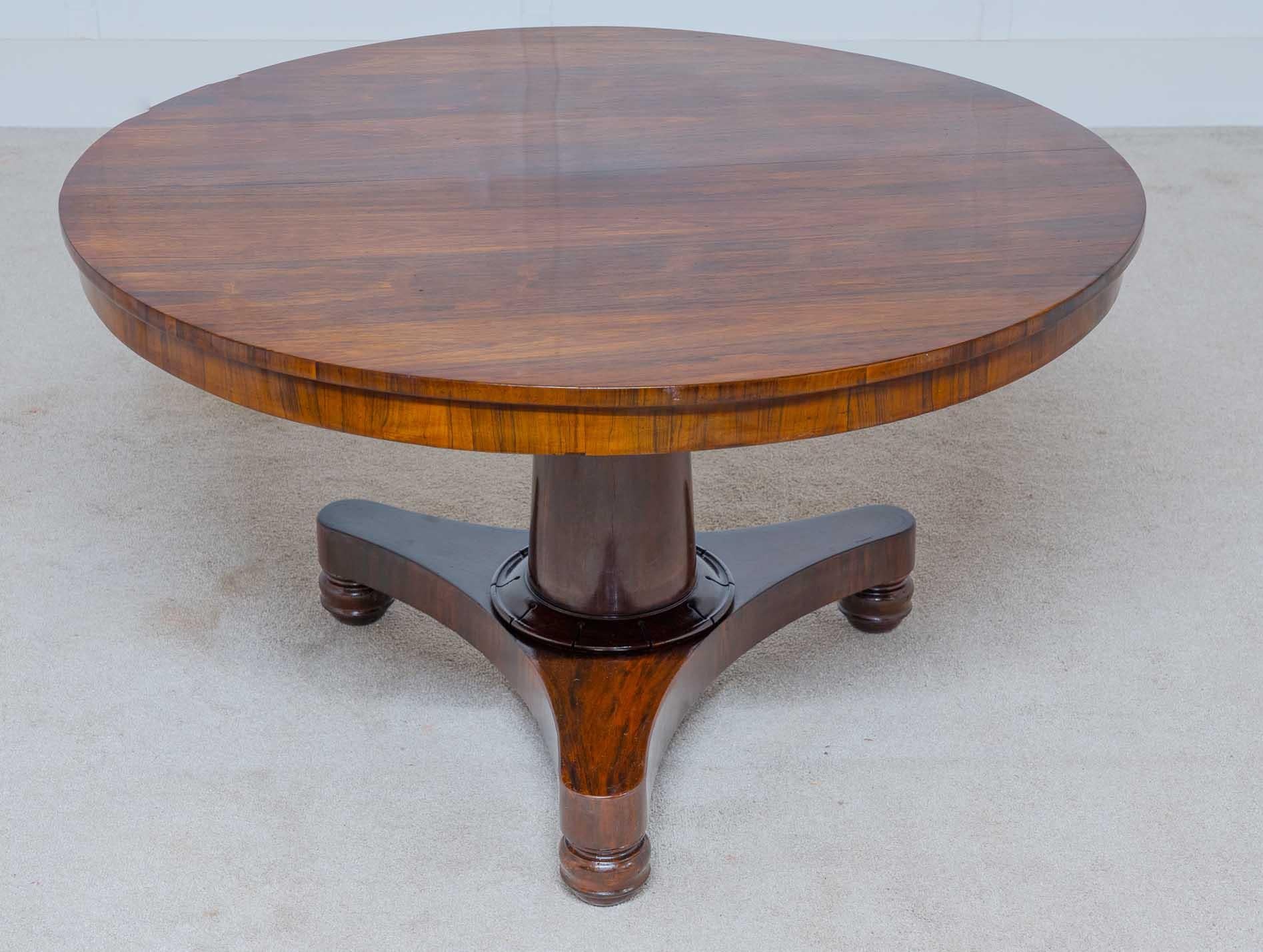 Gorgeous Victorian loo table in rosewood circa 1880
We believe this would have originally been a loo table - named after the card game - although now can function as an elegant dining or centre table
Stands on a tripartite pedestal base and the