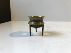 Victorian Loupe Tripod Magnifying Glass in Brass, 19th Century