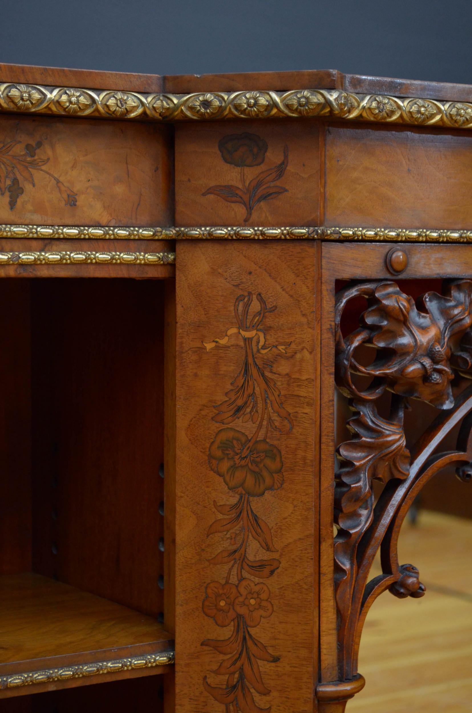 Victorian Low Bookcase in Walnut 2