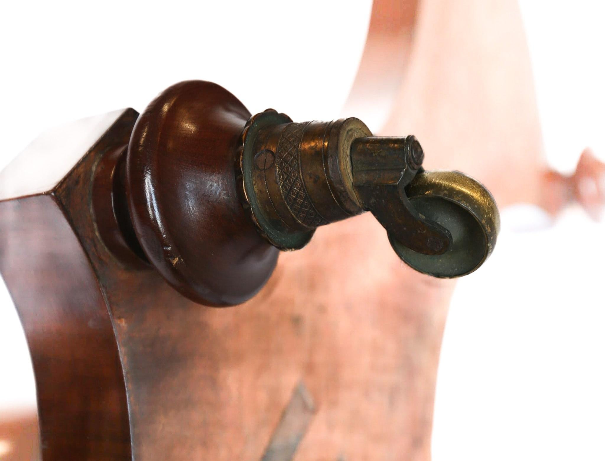 Mahogany Victorian Mah double lectern Reading Table 1830s For Sale