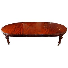 English Victorian large Mahogany Extending Dining Table, 19th.century, Circa 1870