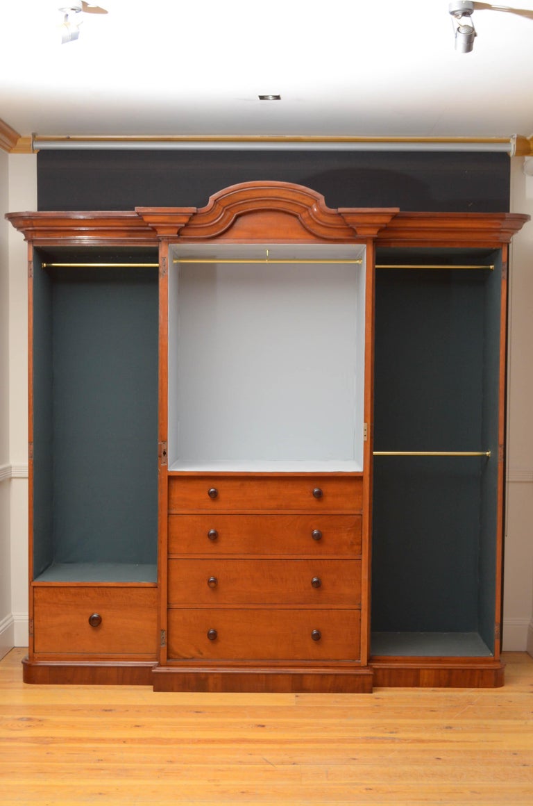 Victorian Mahogany 3 Door Wardrobe For Sale At 1stdibs
