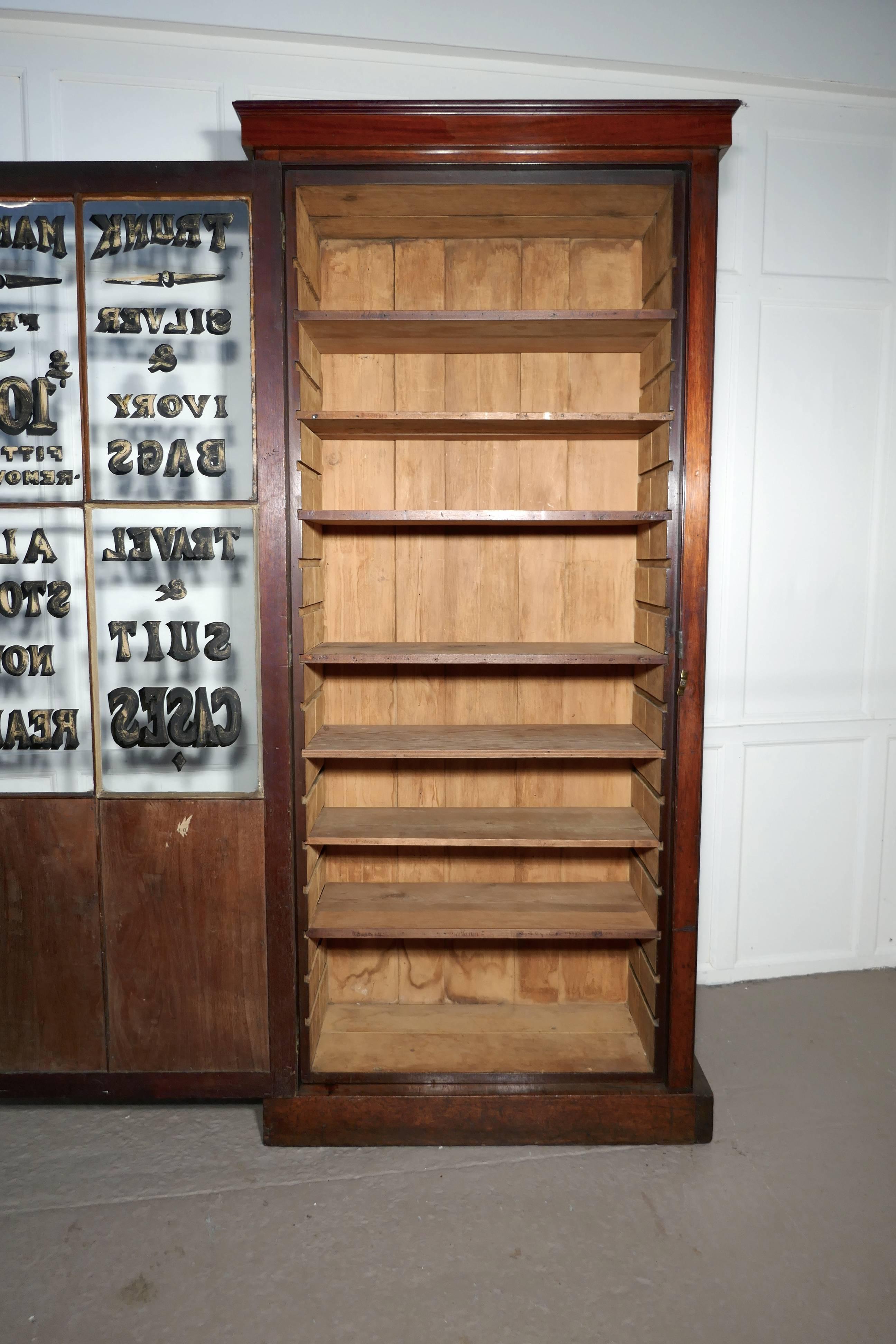 Victorian Mahogany Advertising Shop Display Cupboard In Good Condition In Chillerton, Isle of Wight