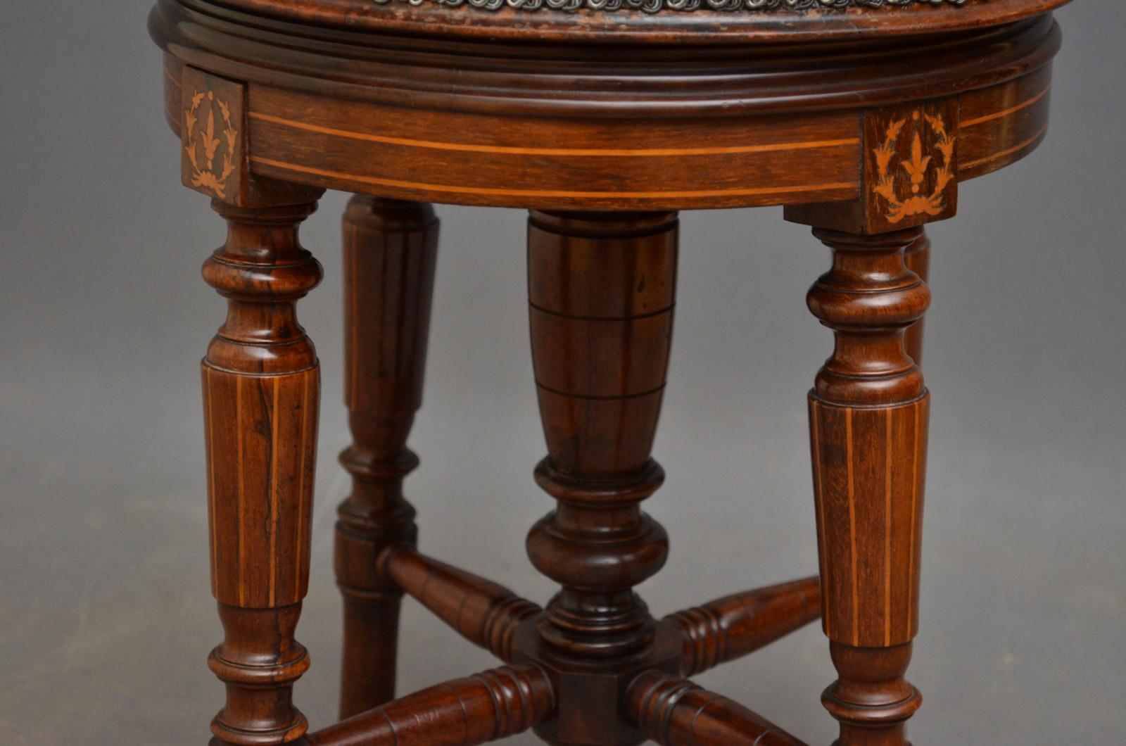 Victorian Mahogany and Inlaid Piano Stool (Viktorianisch)