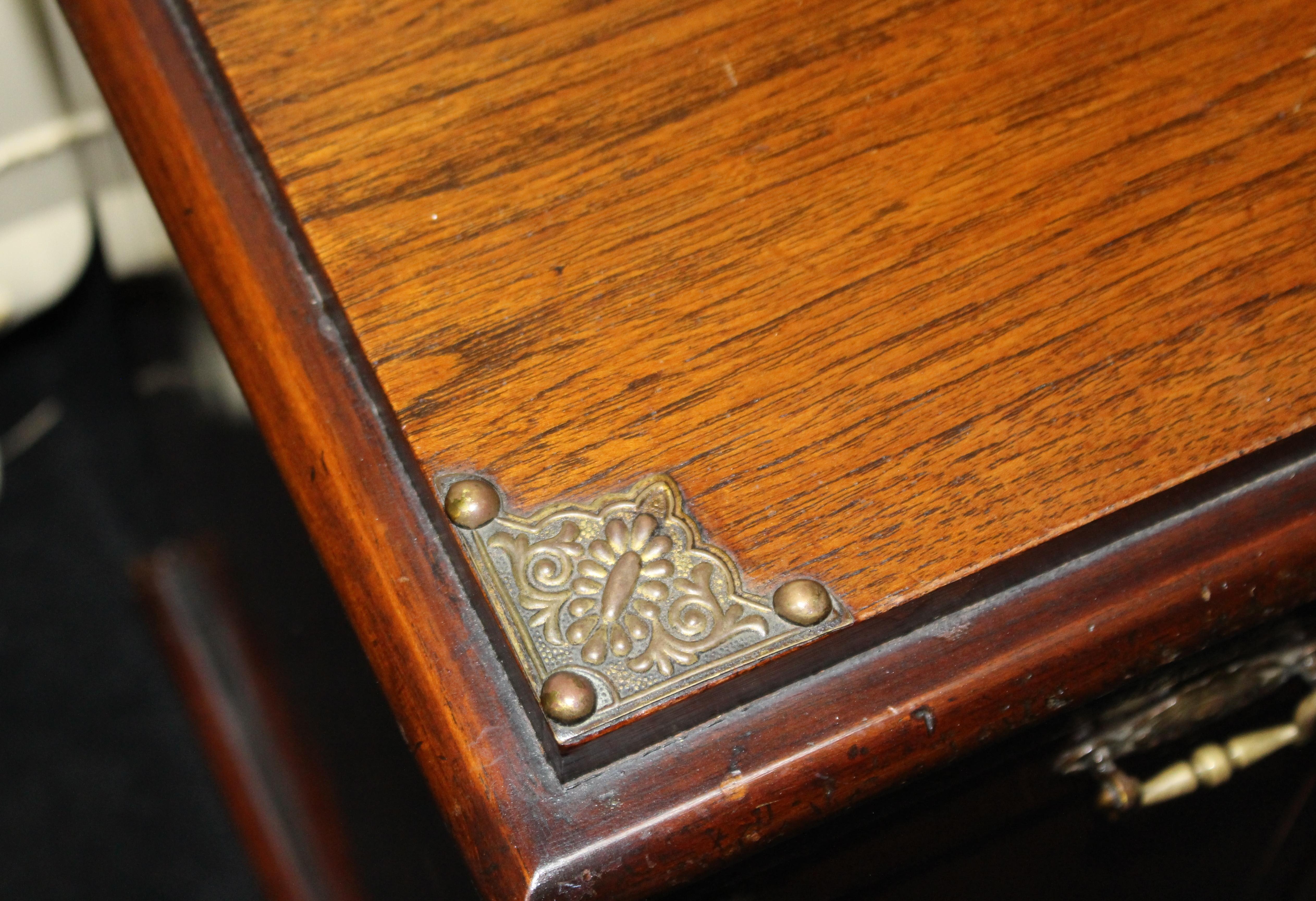 Victorian Mahogany and Oak Brass Bound Purdonium In Excellent Condition In Worcester, Worcestershire
