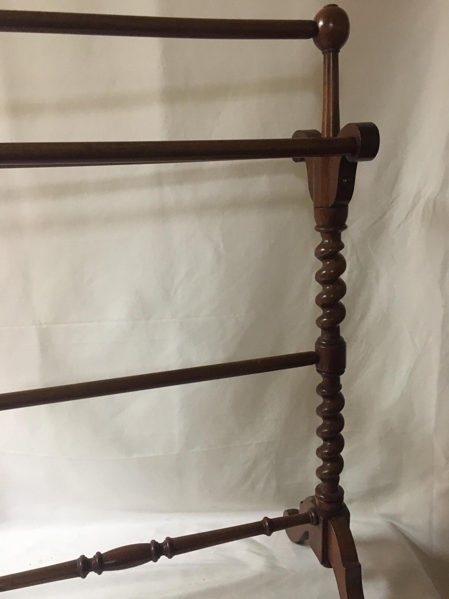20th Century Victorian Mahogany Blanket or Towel Stand with Barley Twist Spindels For Sale