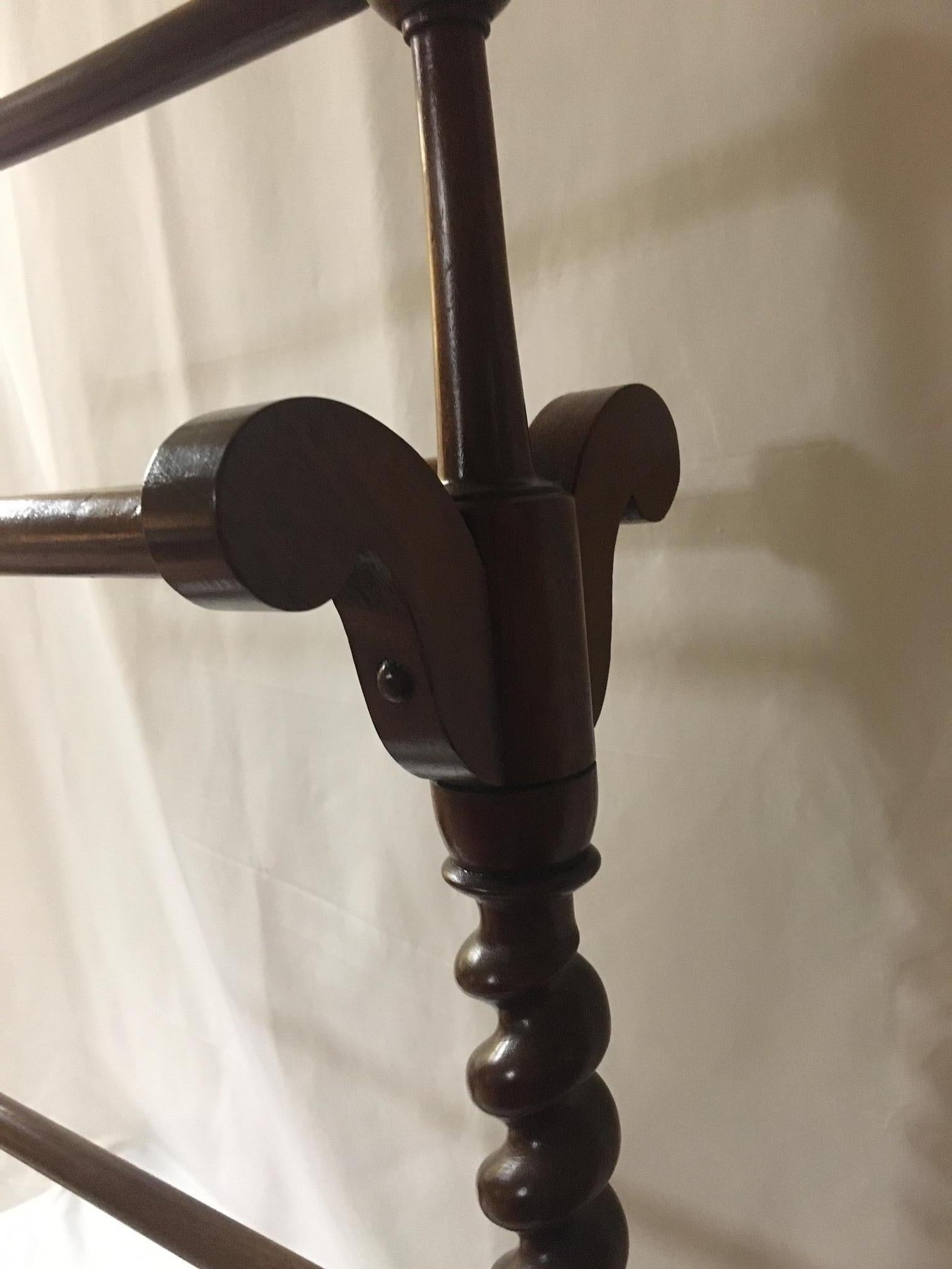 Victorian Mahogany Blanket or Towel Stand with Barley Twist Spindels For Sale 1