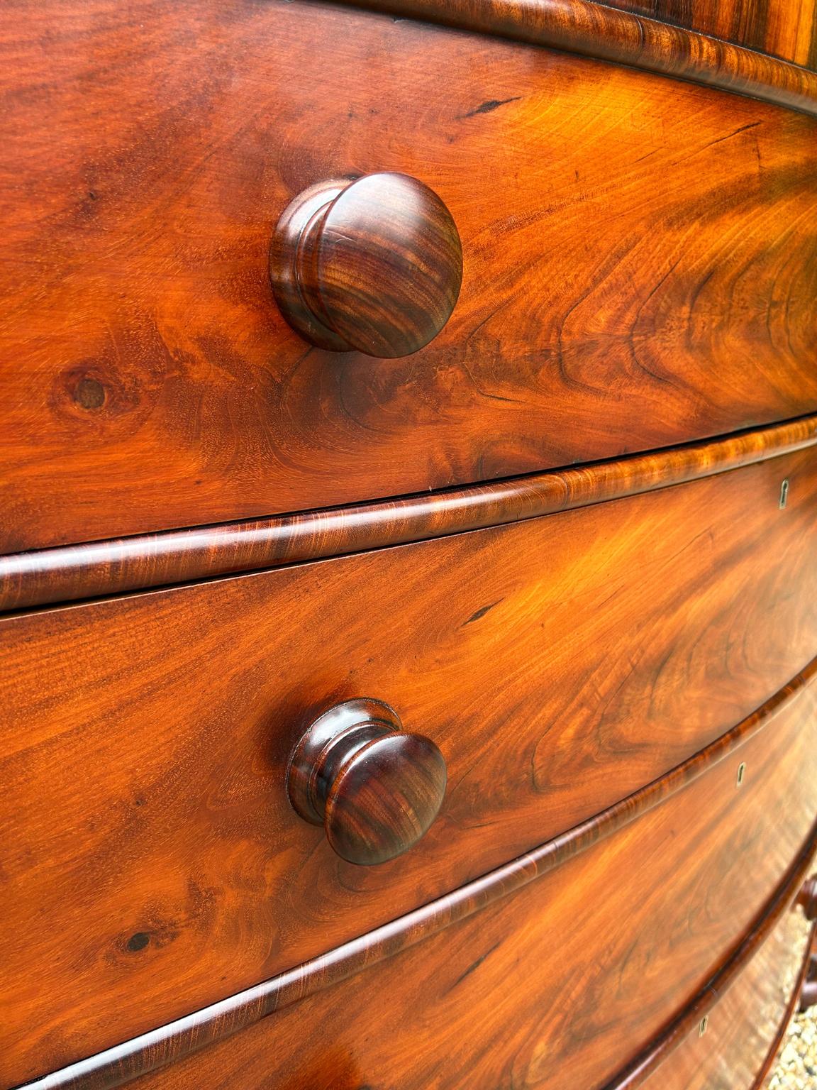 Victorian Mahogany Bow Fronted Chest of Drawers 3