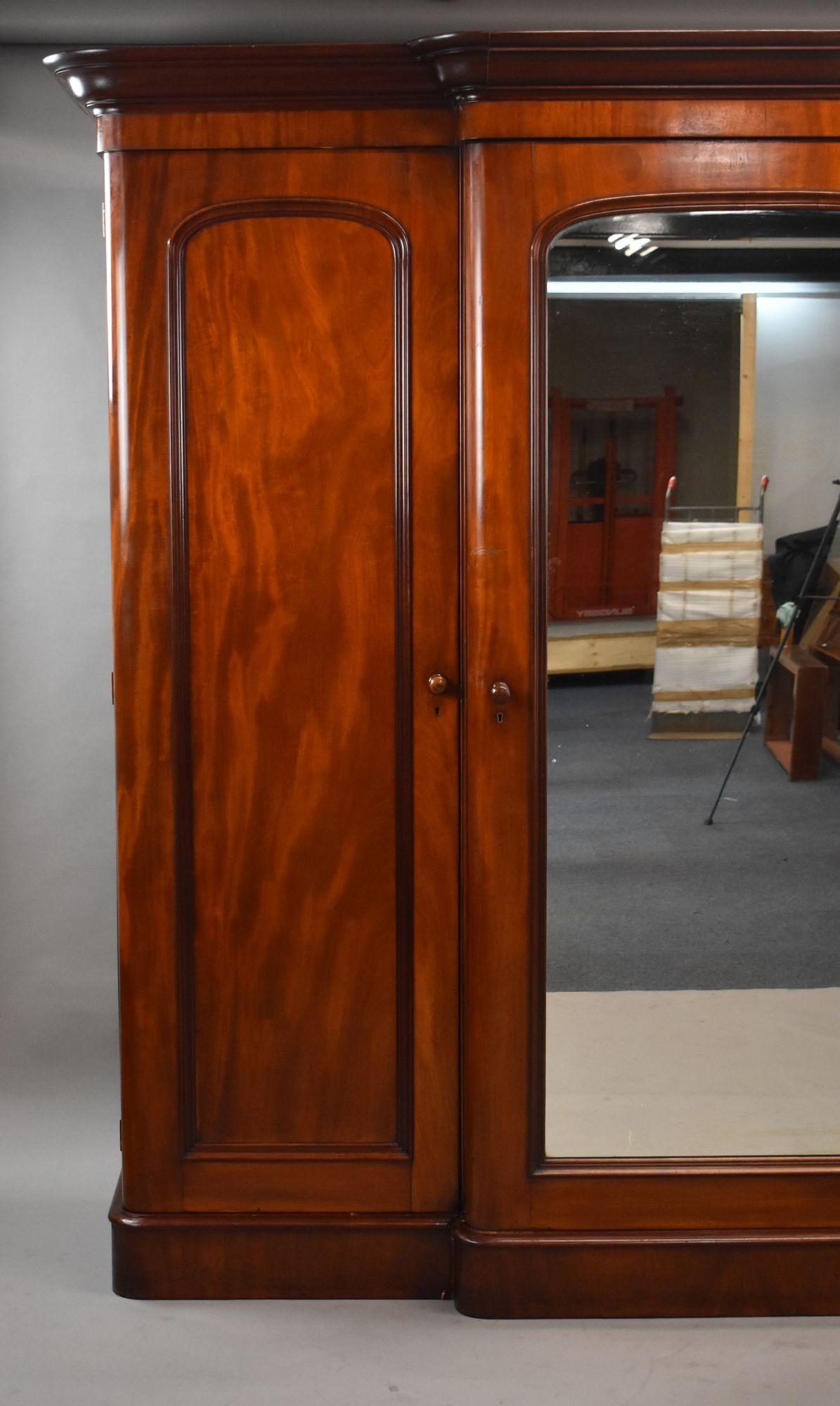 Victorian Mahogany Breakfront Triple Wardrobe For Sale 1
