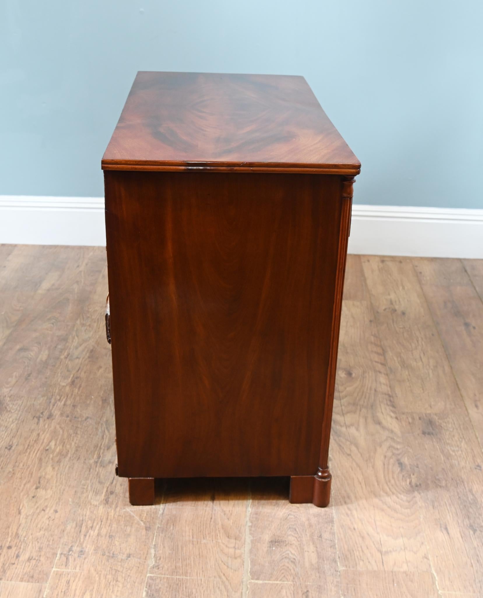 Cassettiera vittoriana in mogano 1880 Commode In condizioni buone in vendita a Potters Bar, GB