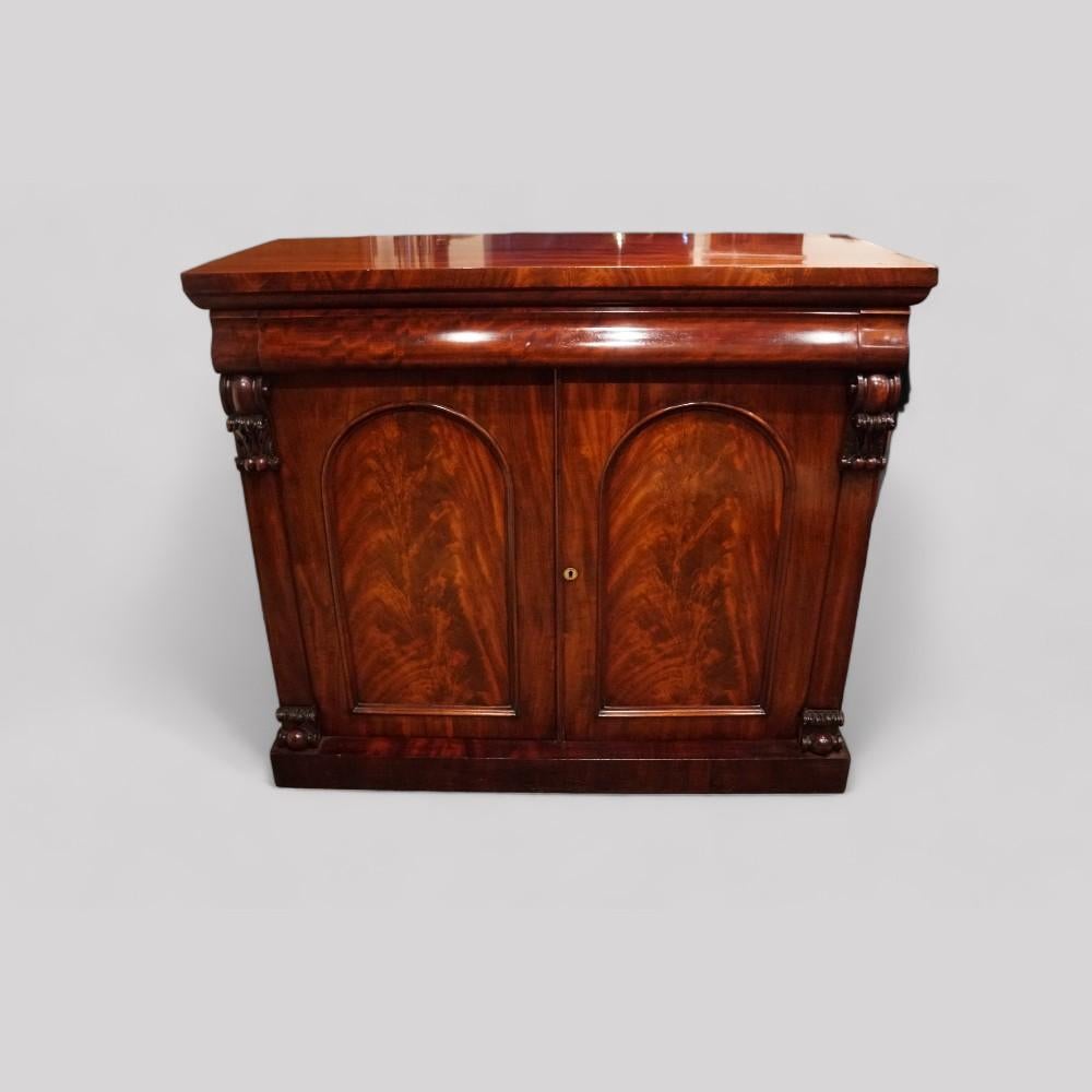 Victorian mahogany chiffonier For Sale 1
