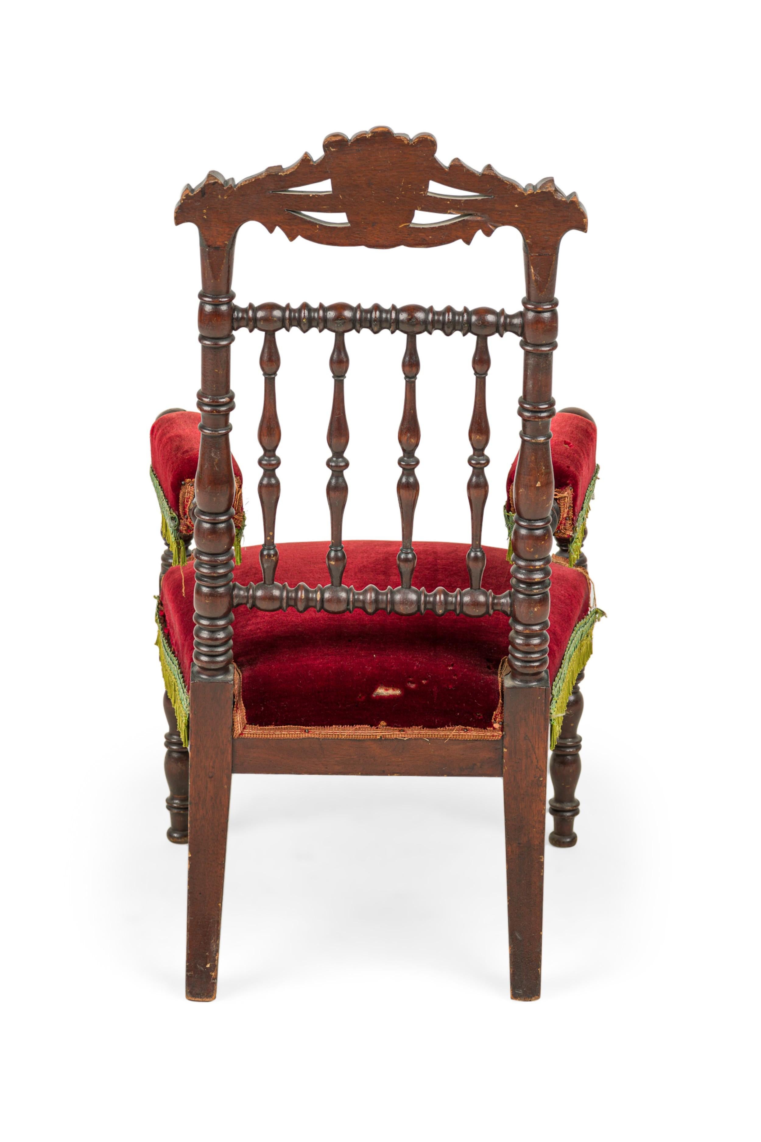 Victorian Mahogany Child's Arm Chair In Good Condition For Sale In Queens, NY