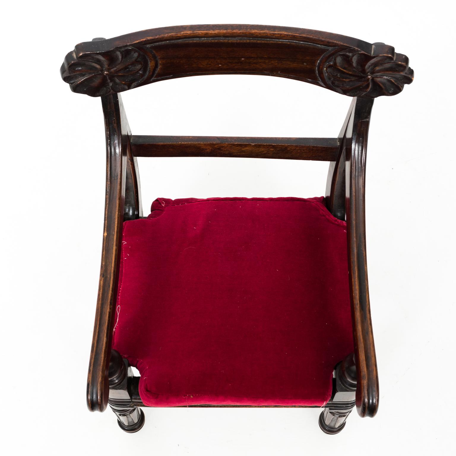 Victorian Mahogany Child's Armchair In Good Condition In Stamford, CT