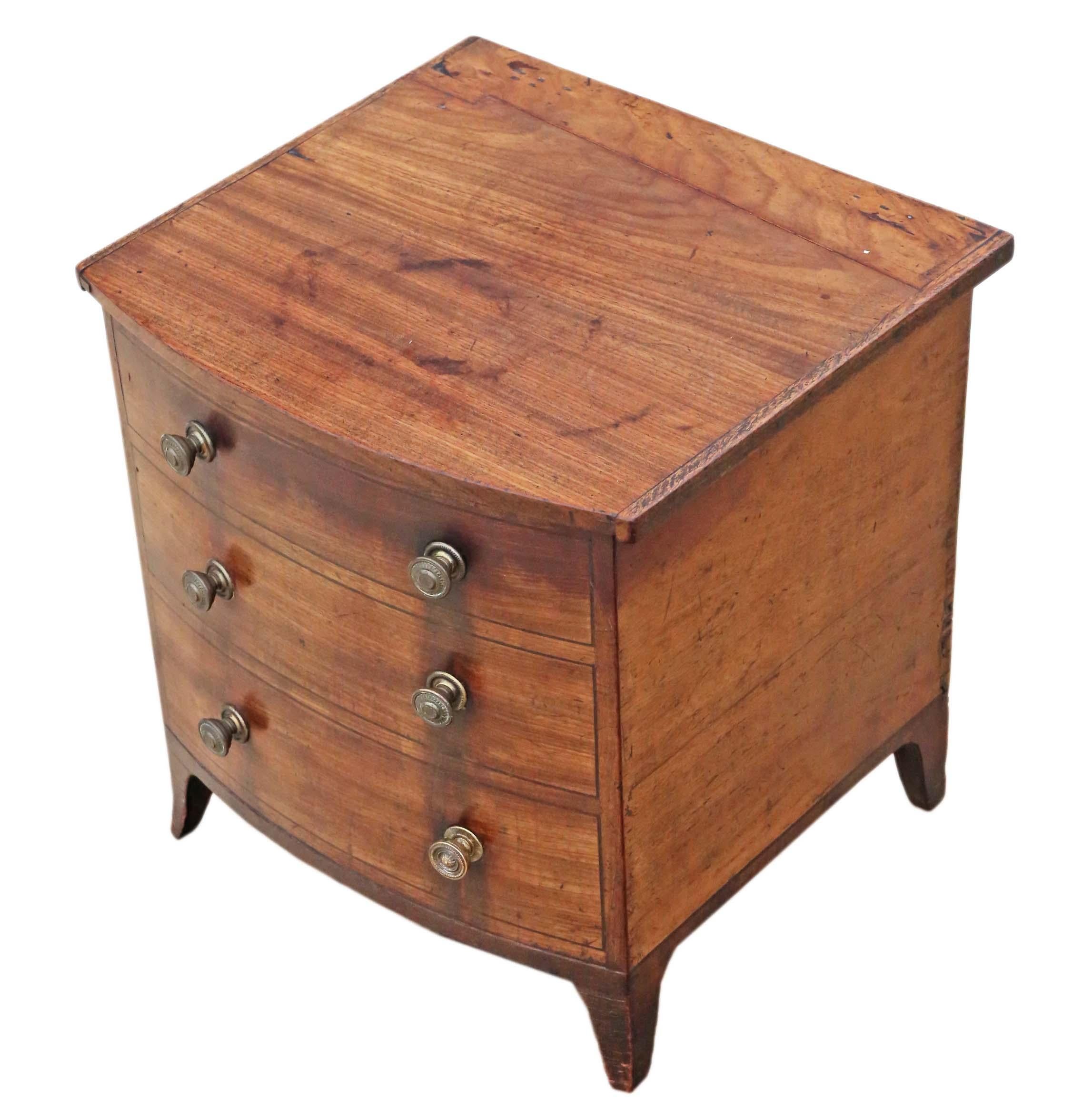 Wood Victorian Mahogany Coal Scuttle Box or Cabinet, 19th Century