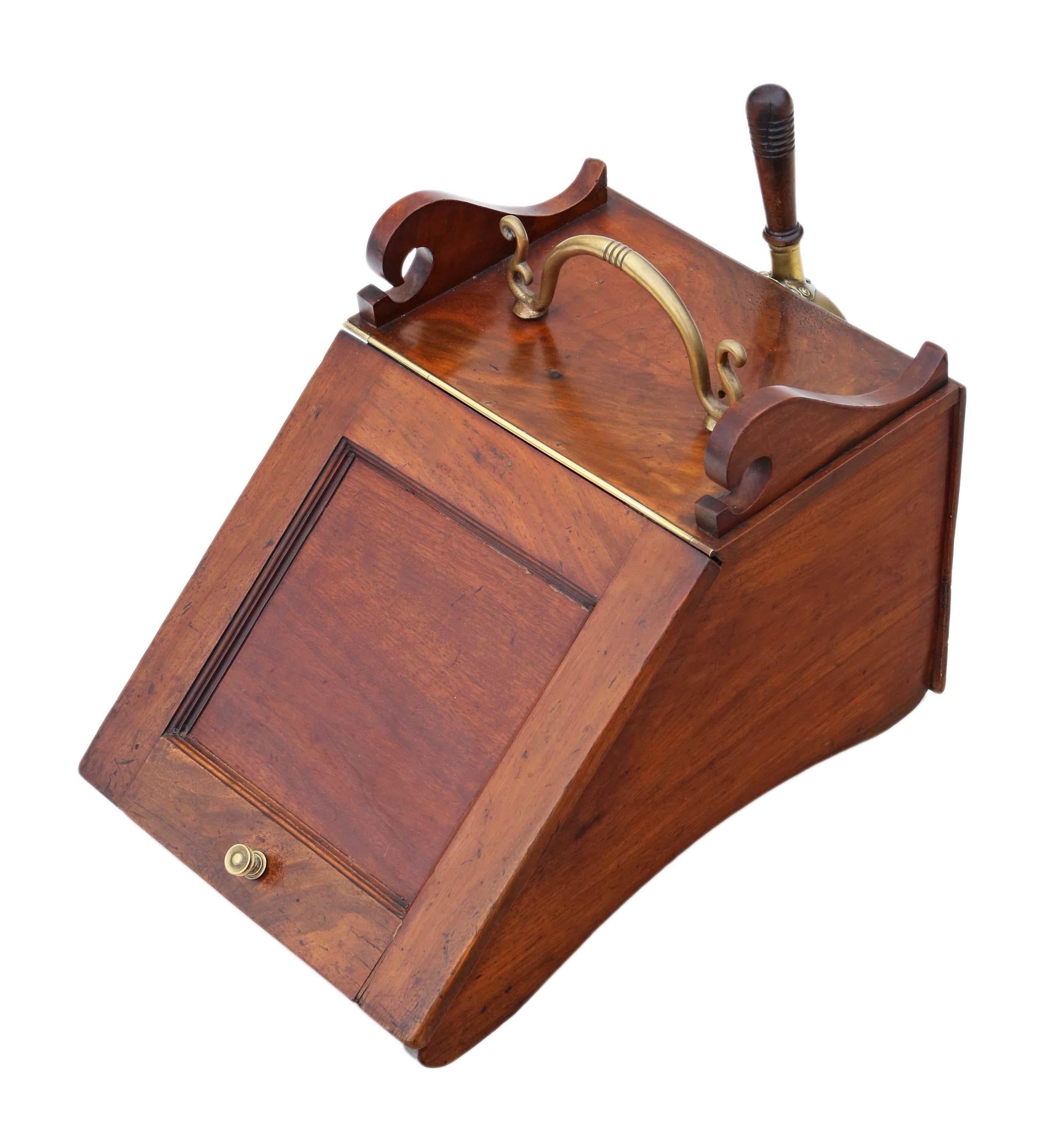 Antique quality Victorian mahogany coal scuttle box or cabinet, circa 1850.
This is a lovely item, that is full of charm and character.
This is a heavy quality piece, with no loose joints... far better than most. No woodworm.
Good age and patina,