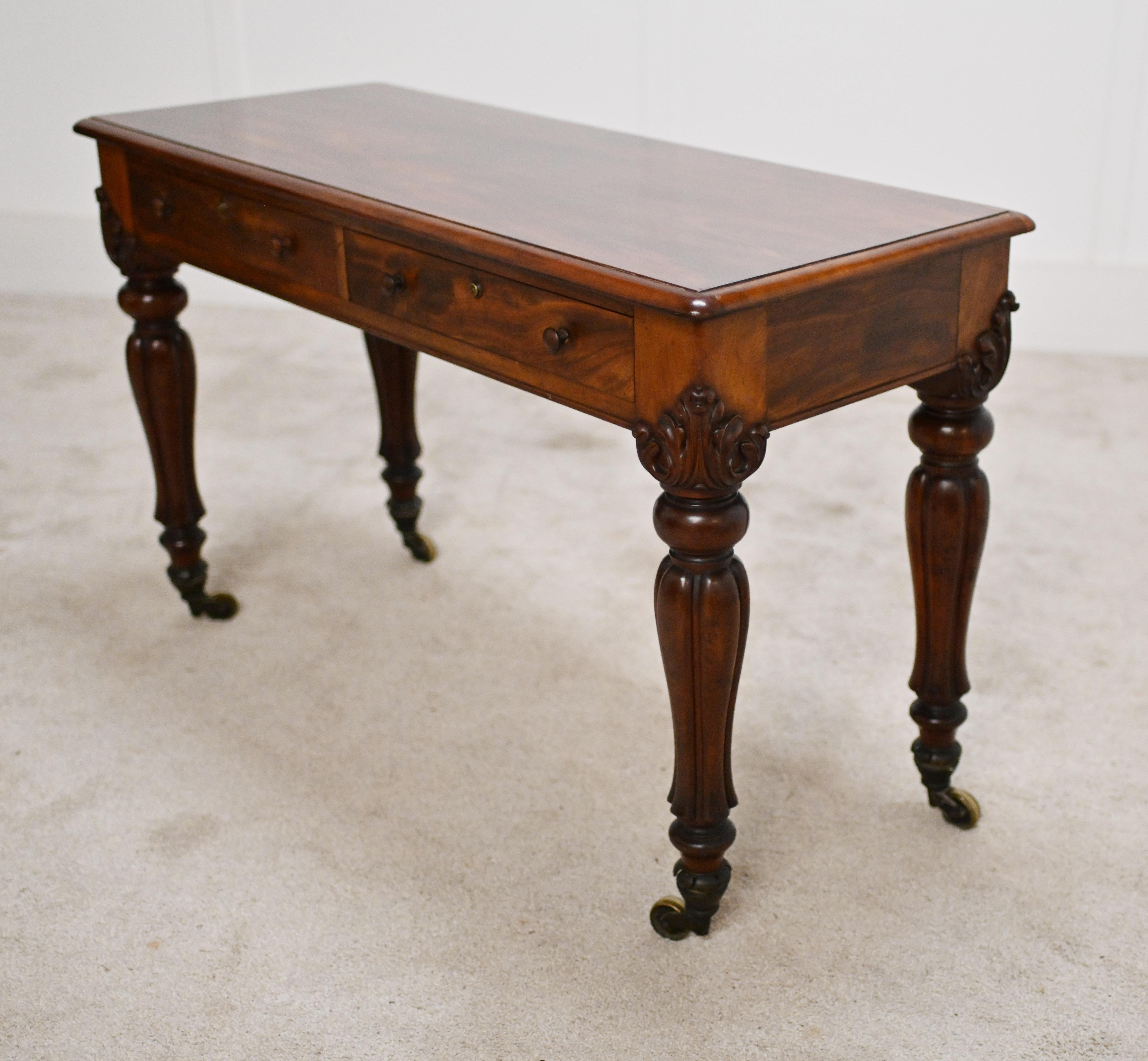 Victorian Mahogany Desk Hamptons and Sons London 1840 For Sale 2