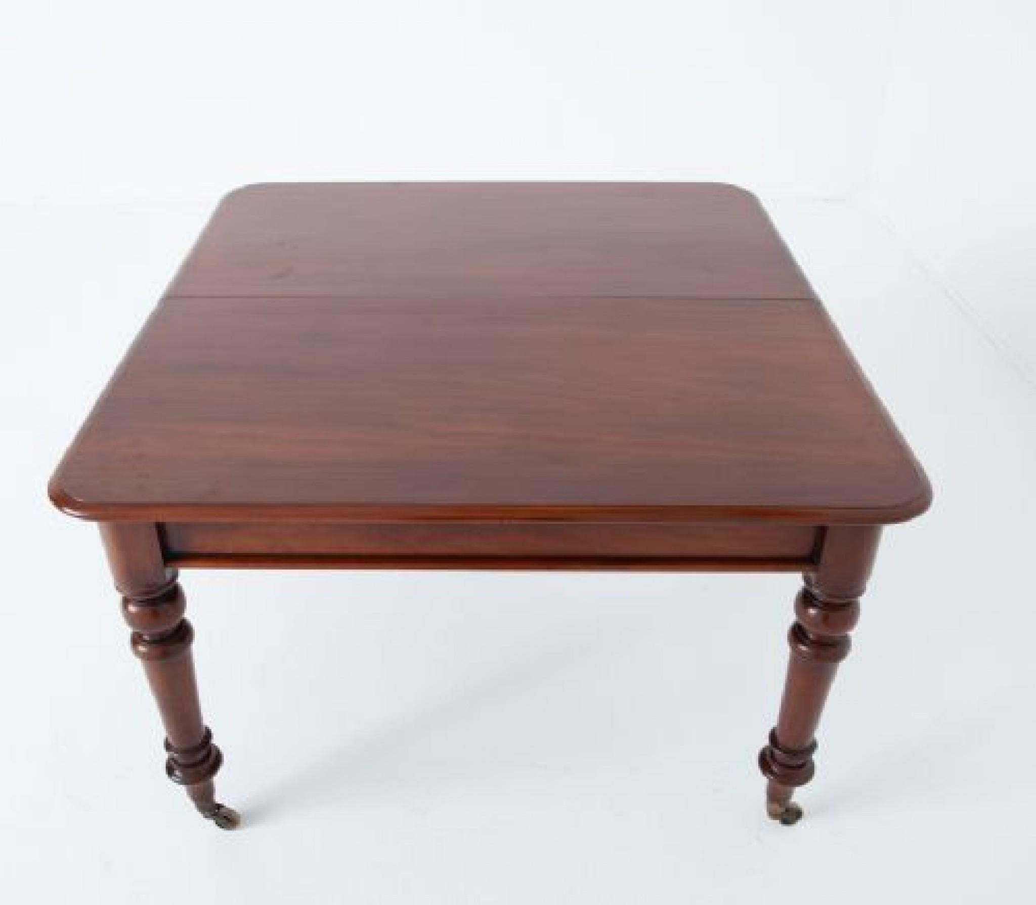 Mid-19th Century Victorian Mahogany Dining Table Extending 10 Seater 1860