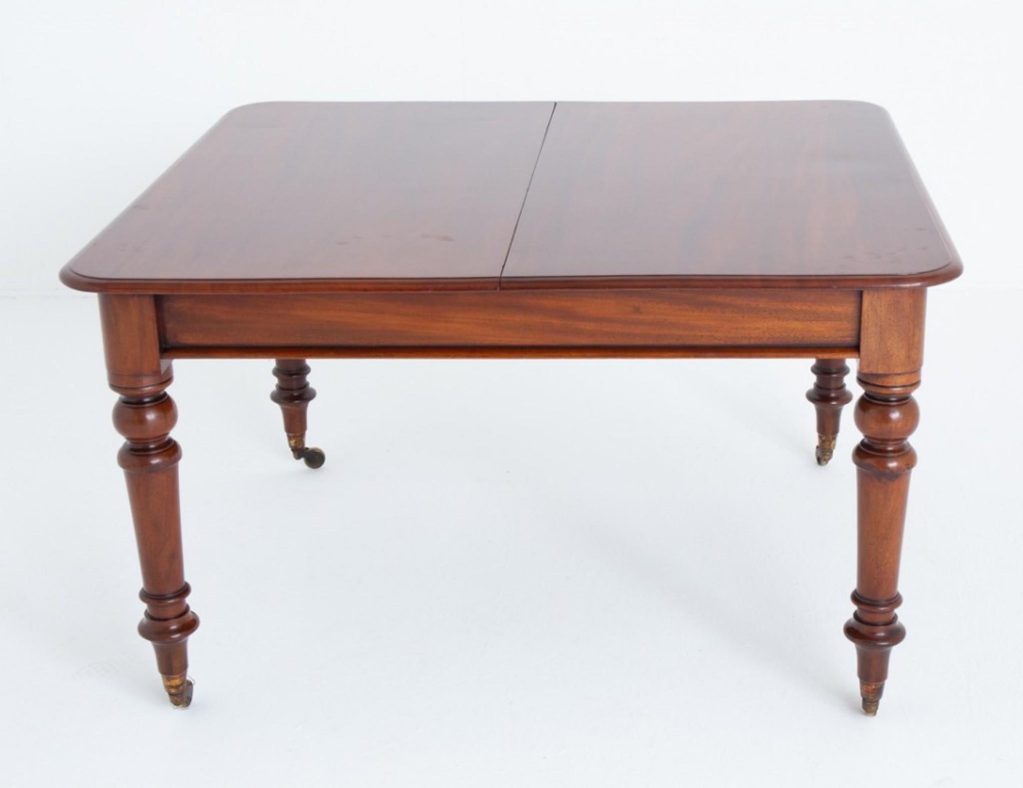 Victorian Mahogany Dining Table Extending 10 Seater 1860 3