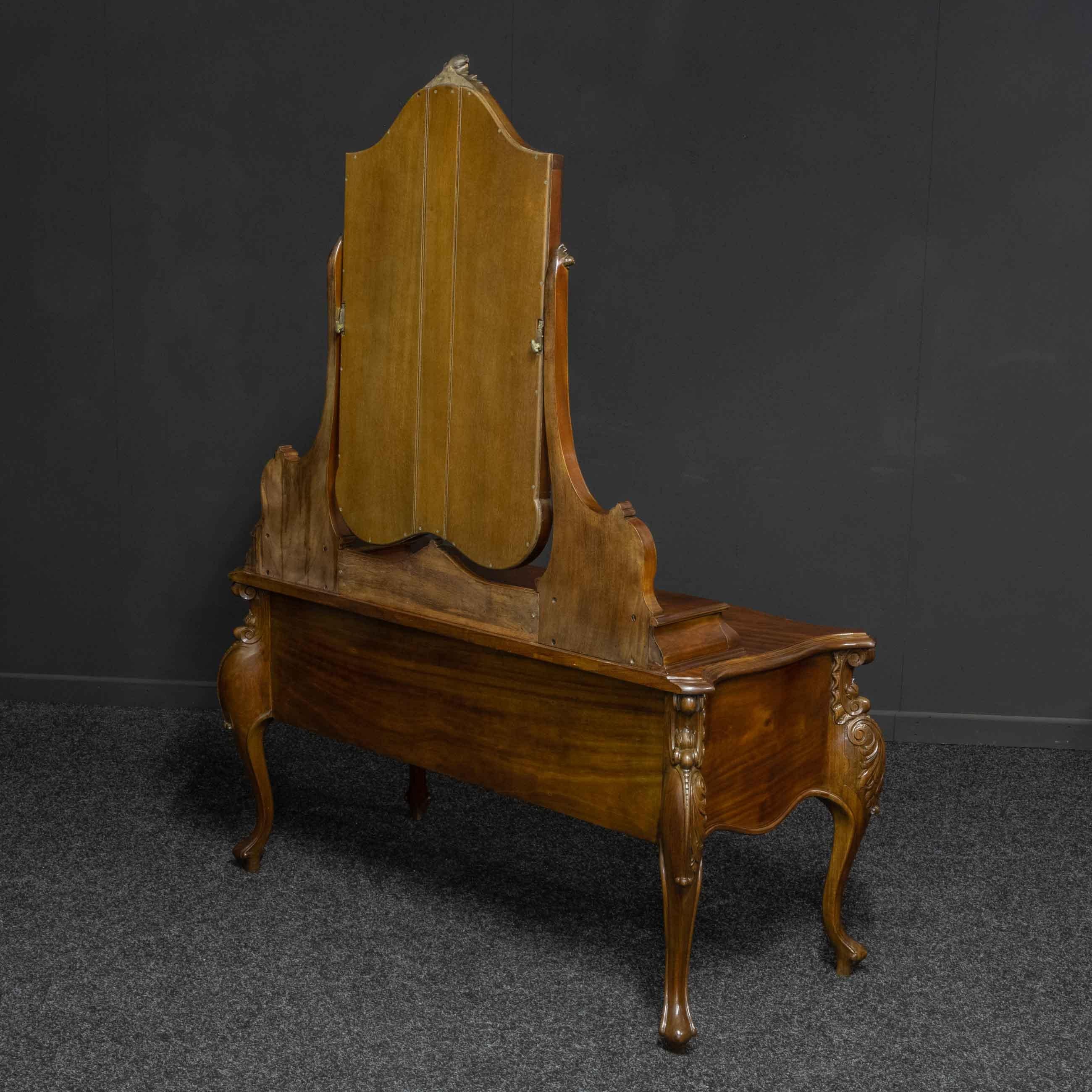 Viktorianischer Mahagoni-Schminktisch im Angebot 9