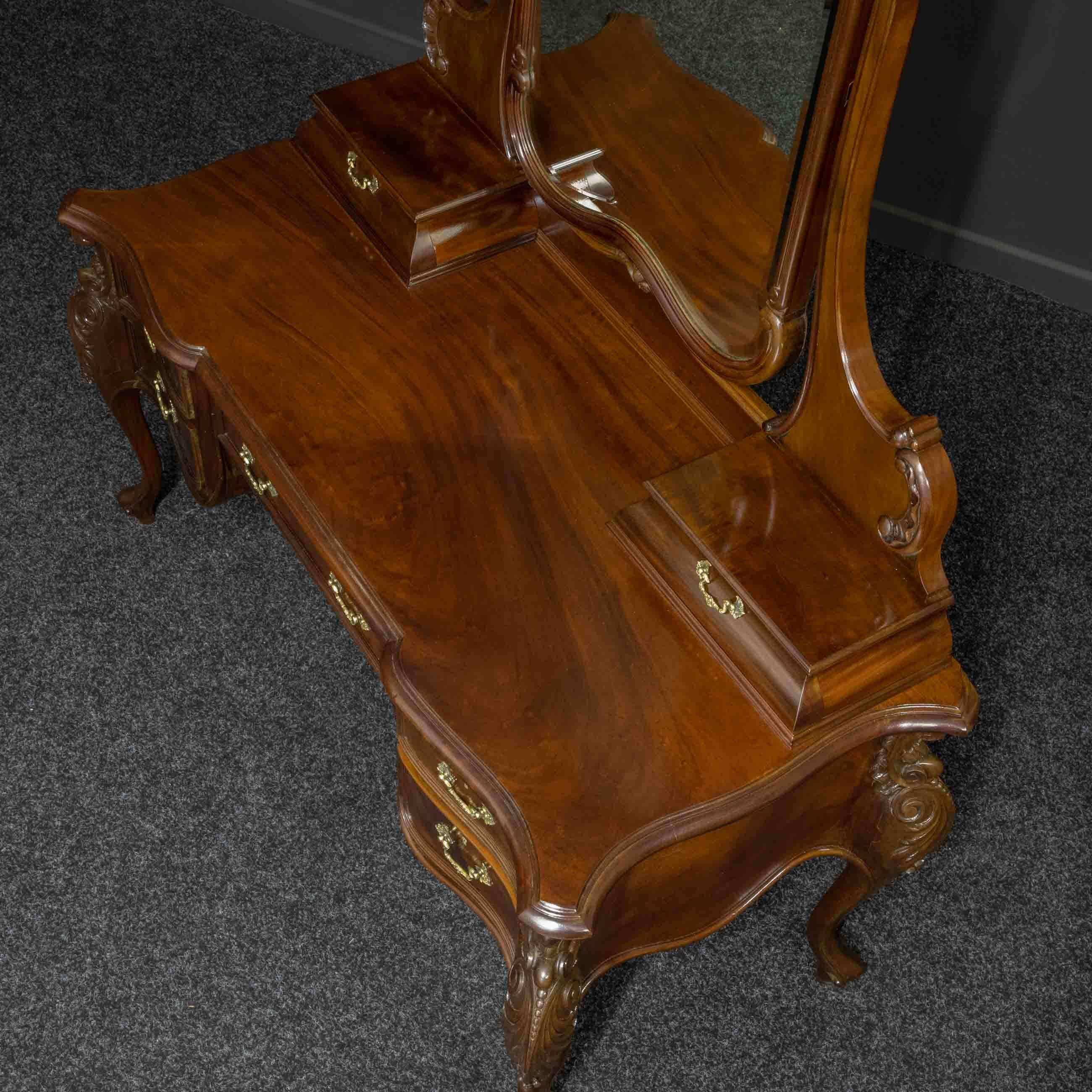 Rococo Revival Victorian Mahogany Dressing Table For Sale