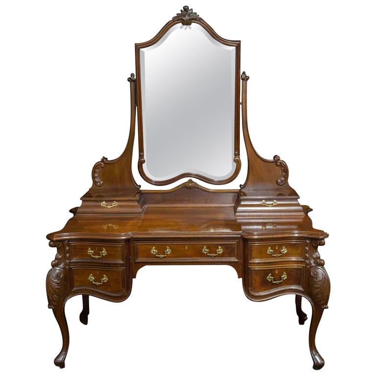 Victorian Mahogany Dressing Table For Sale at 1stDibs