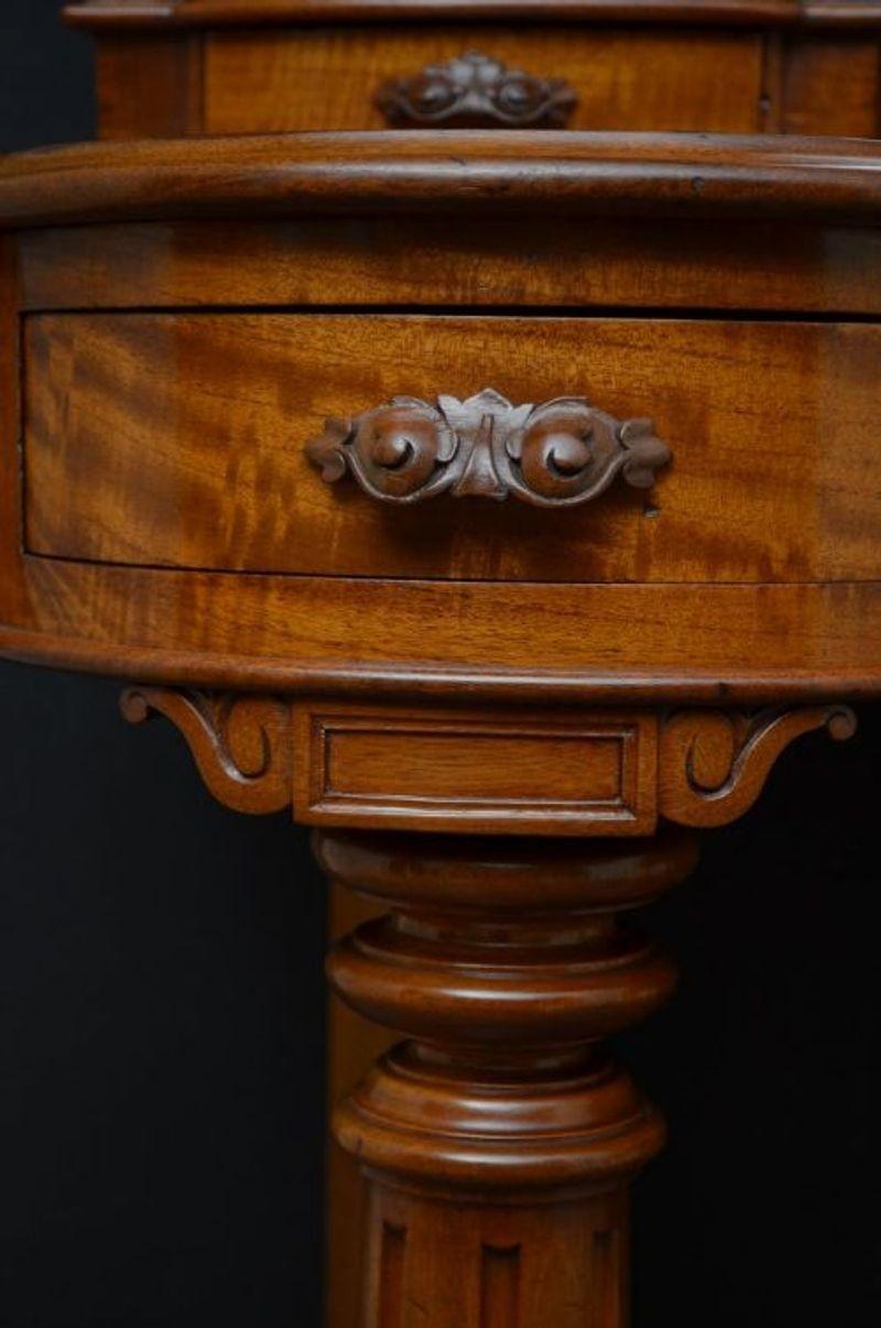 Viktorianischer Herzogin-Tisch aus Mahagoni im Zustand „Hervorragend“ im Angebot in Whaley Bridge, GB