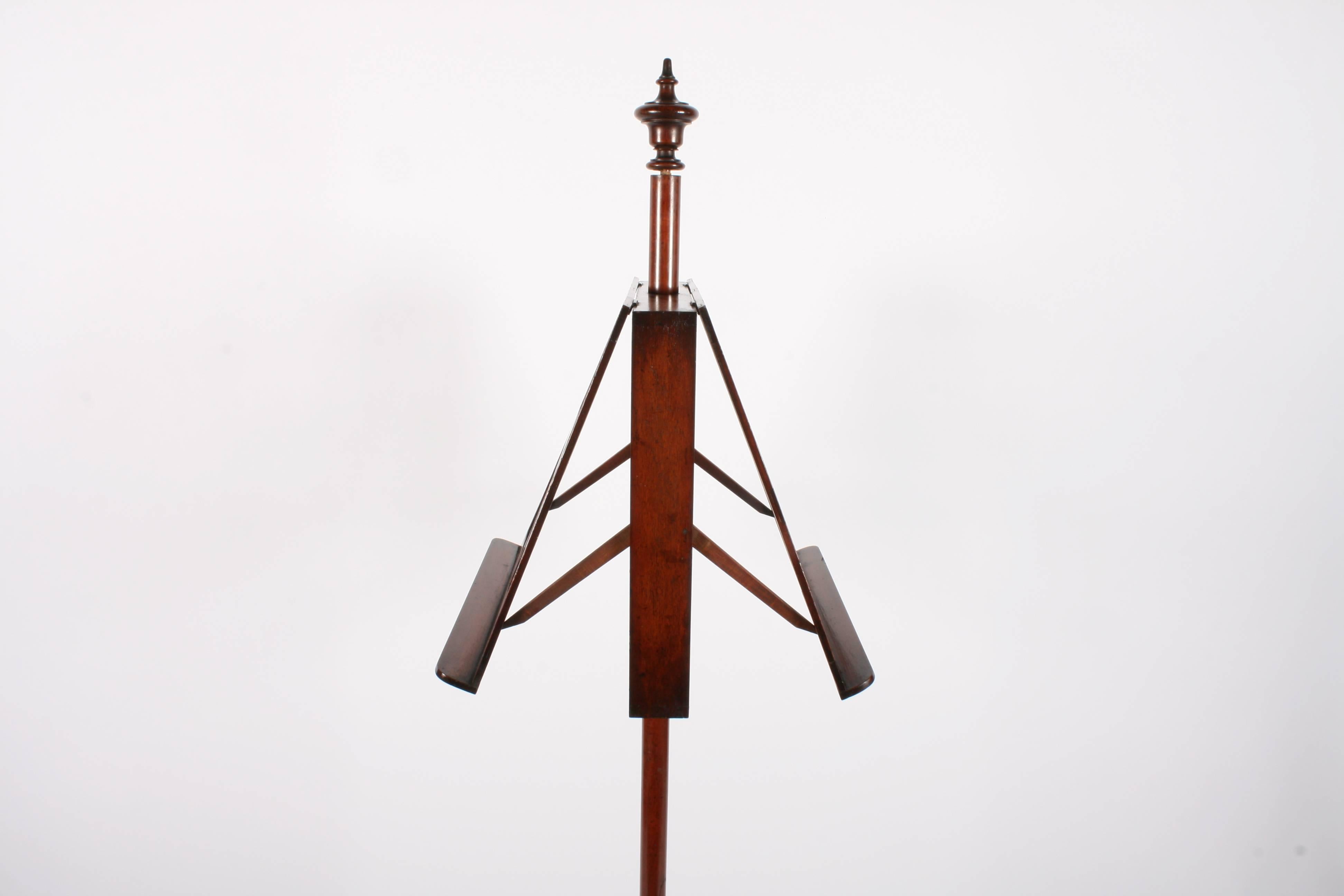 Late 19th Century Victorian Mahogany Duet Music Stand, circa 1870 For Sale
