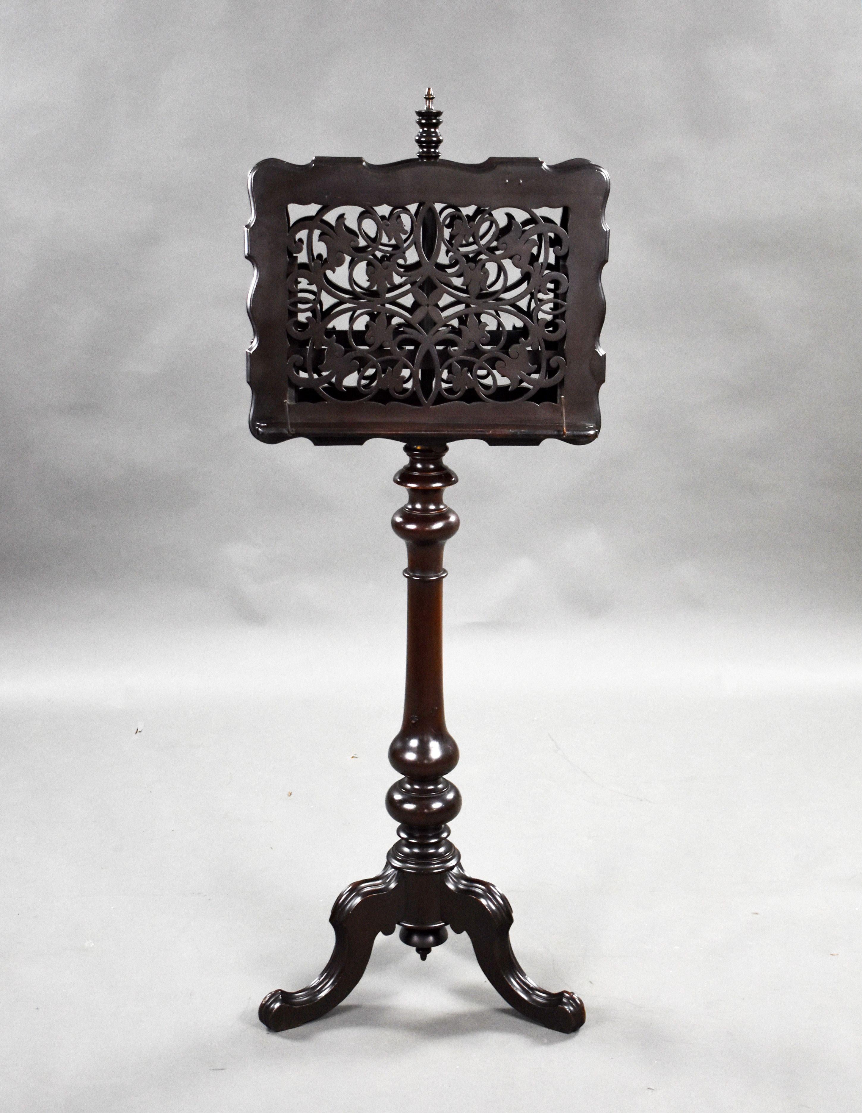 English Victorian Mahogany Duet Stand For Sale
