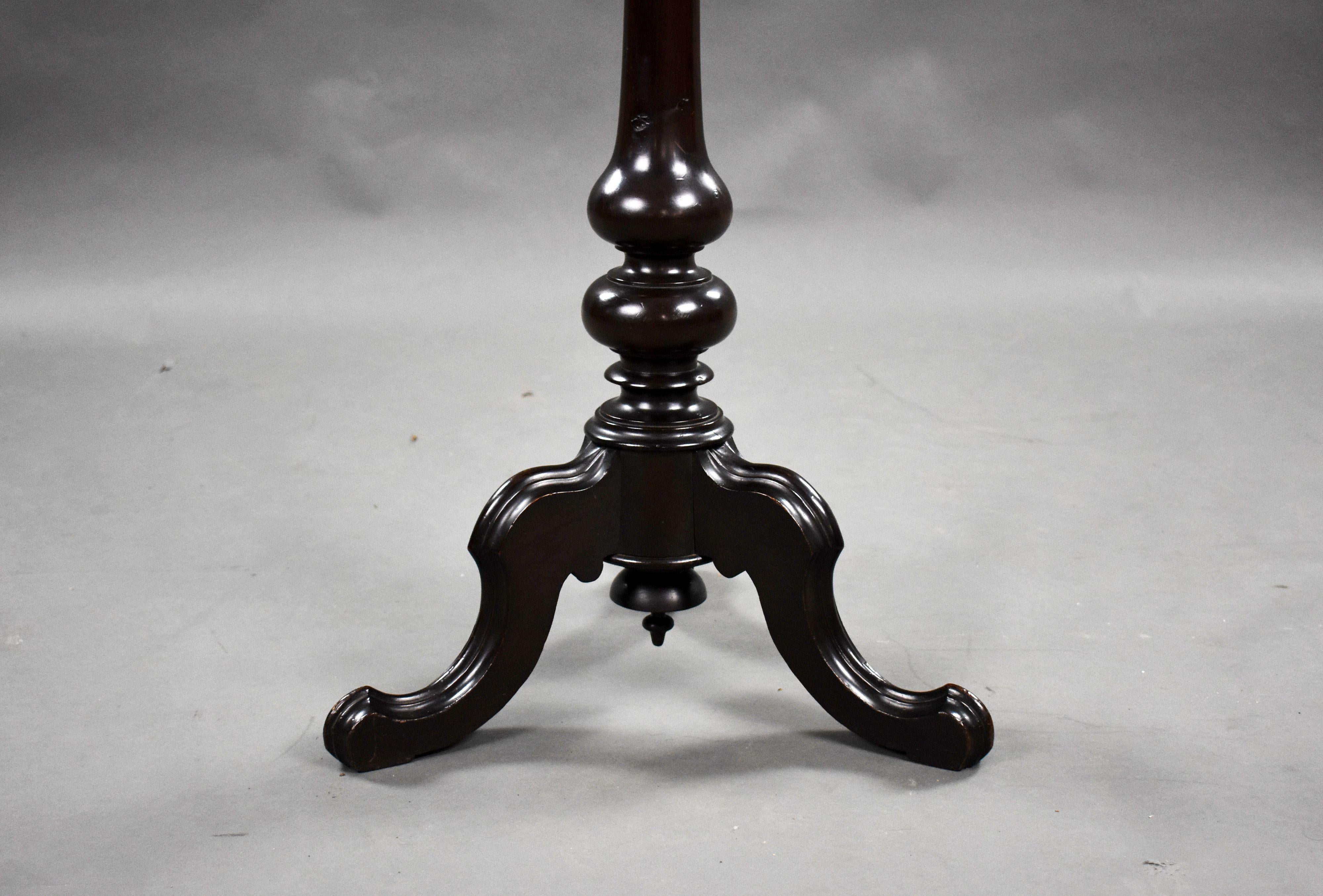 Victorian Mahogany Duet Stand For Sale 3
