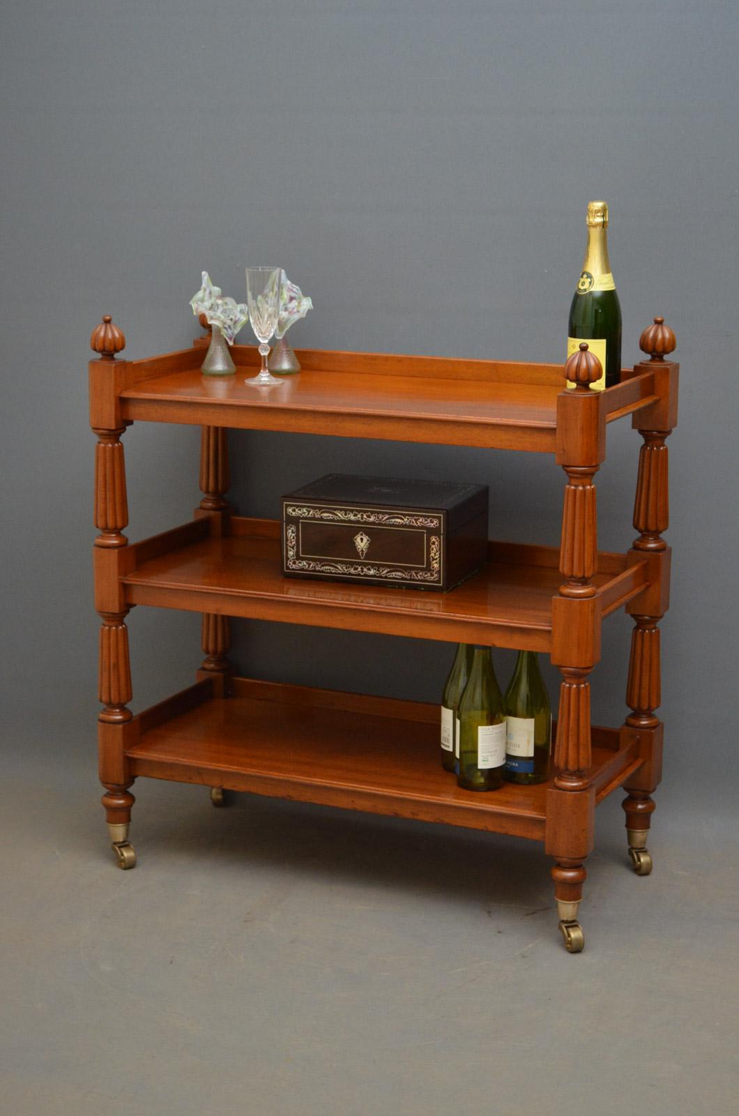 Sn3972 fine quality and very elegant Victorian, figured mahogany three-tier stand / dumbwaiter, having raised gallery to each shelf and turned and reeded supports with finials to top. This attractive étagère would make a good hi fi stand, all in