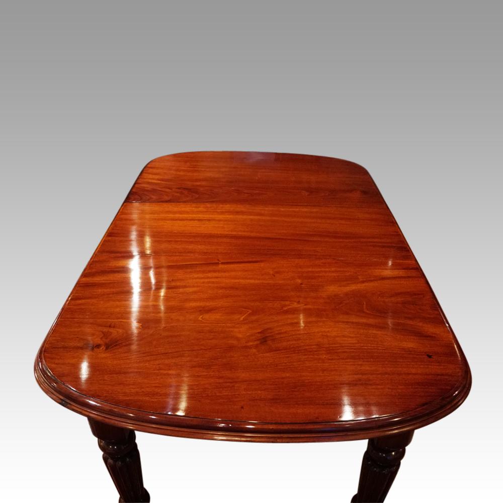 Late 19th Century Victorian mahogany extending dining table