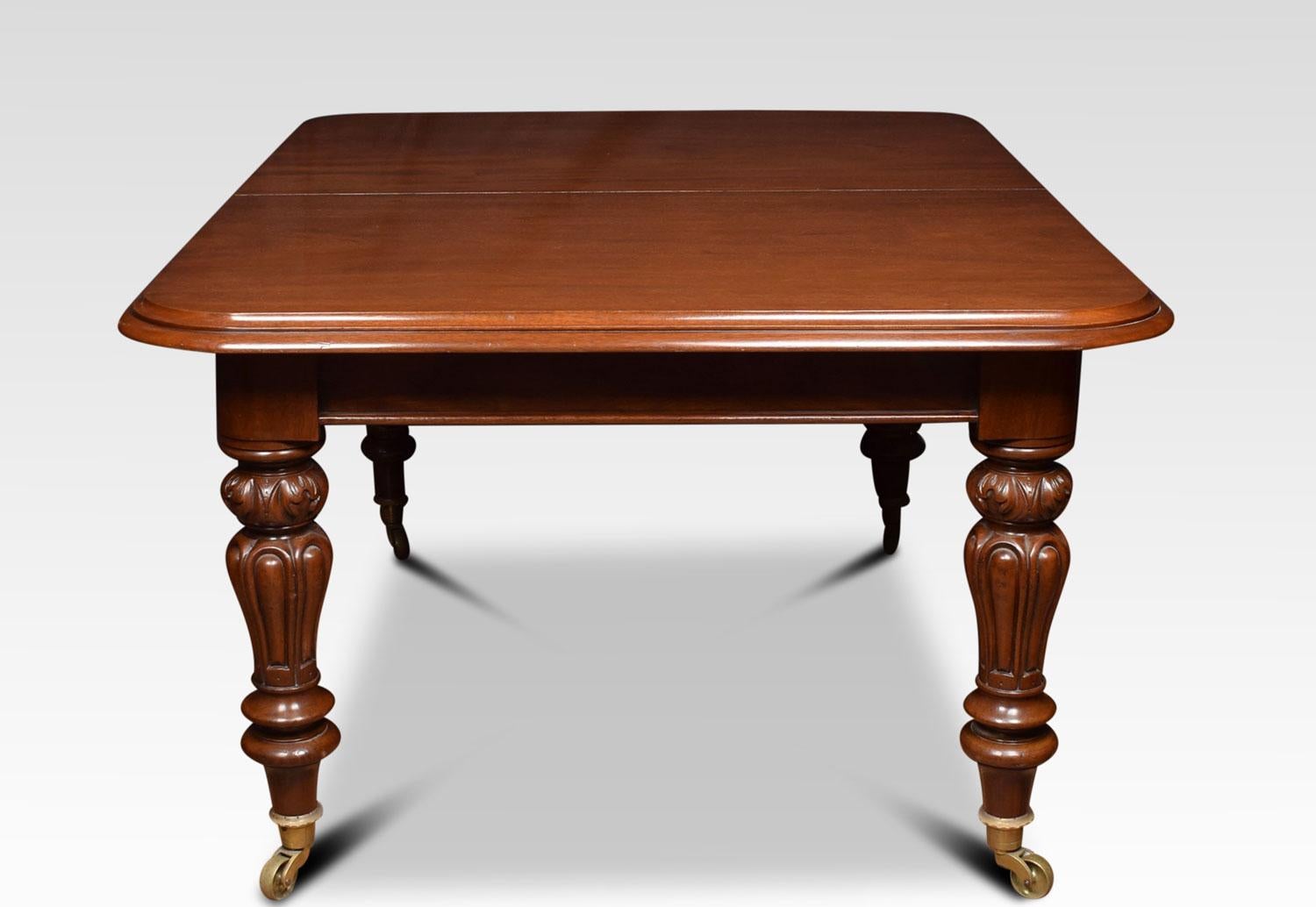 Victorian Mahogany Extending Dining Table For Sale 1