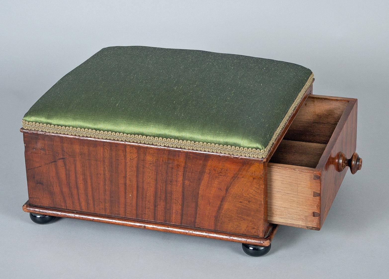 Late 19th Century Victorian Mahogany Footstool For Sale