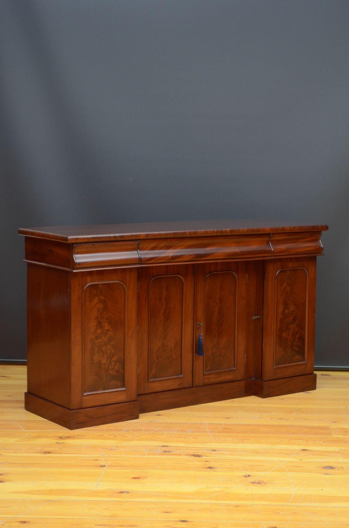 English Victorian Mahogany Four Door Sideboard For Sale