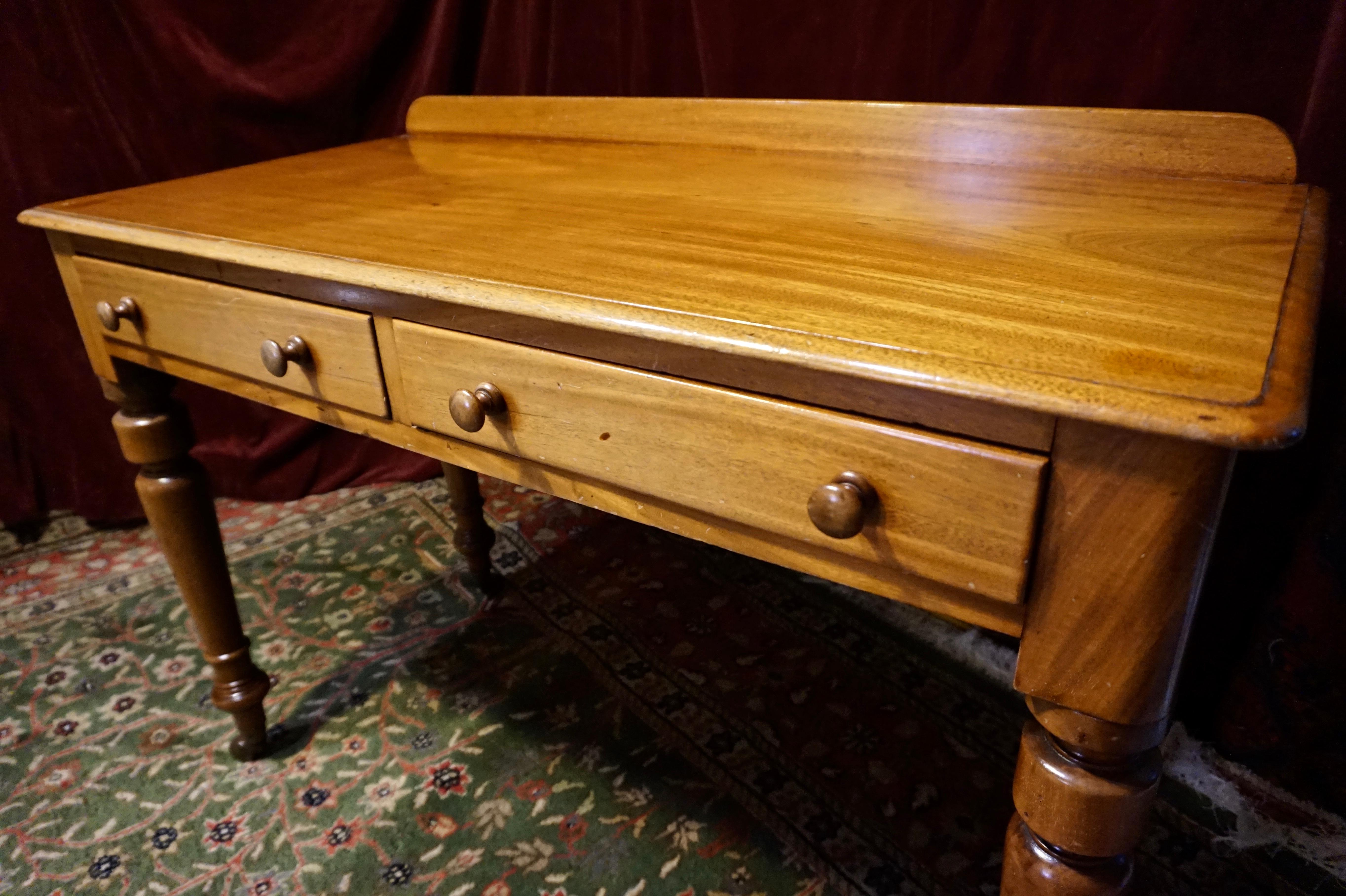 Colonial Mahogany Handmade Writing Table Cum Console On Porcelain Castors In Good Condition For Sale In Vancouver, British Columbia
