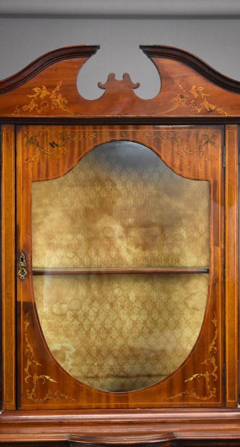 Victorian Mahogany Inlaid Display Cabinet In Good Condition For Sale In Chelmsford, Essex
