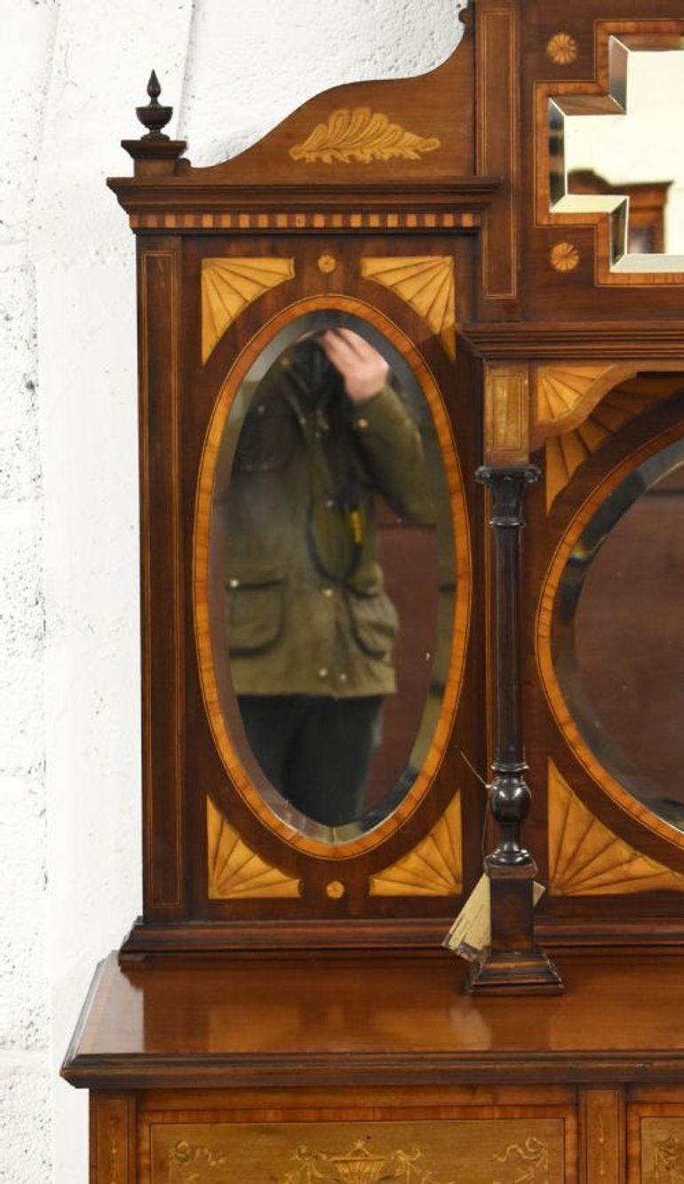 Credenza vittoriana in mogano intarsiato con schienale a specchio In condizioni buone in vendita a Chelmsford, Essex