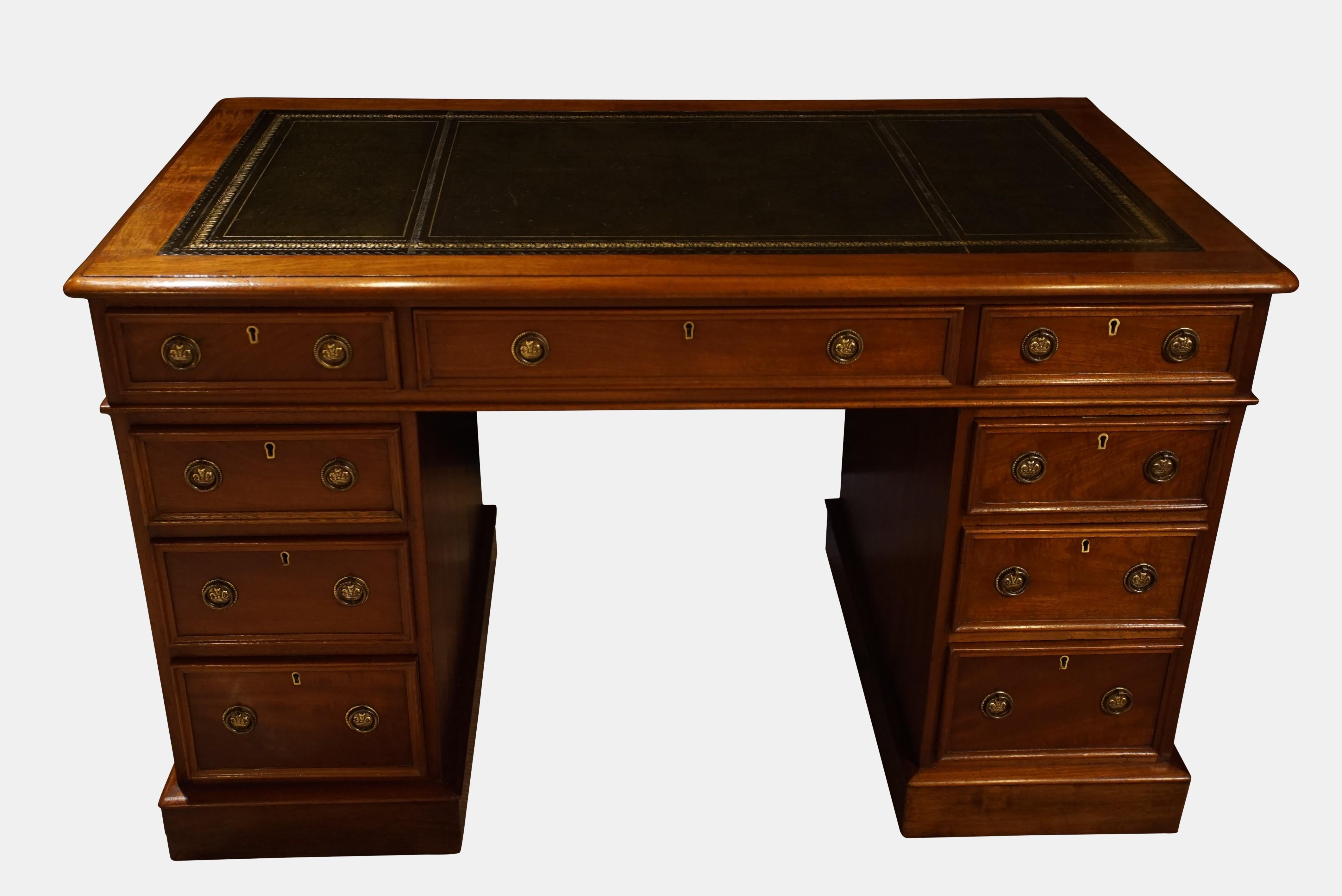 Victorian Mahogany Kneehole Desk 1