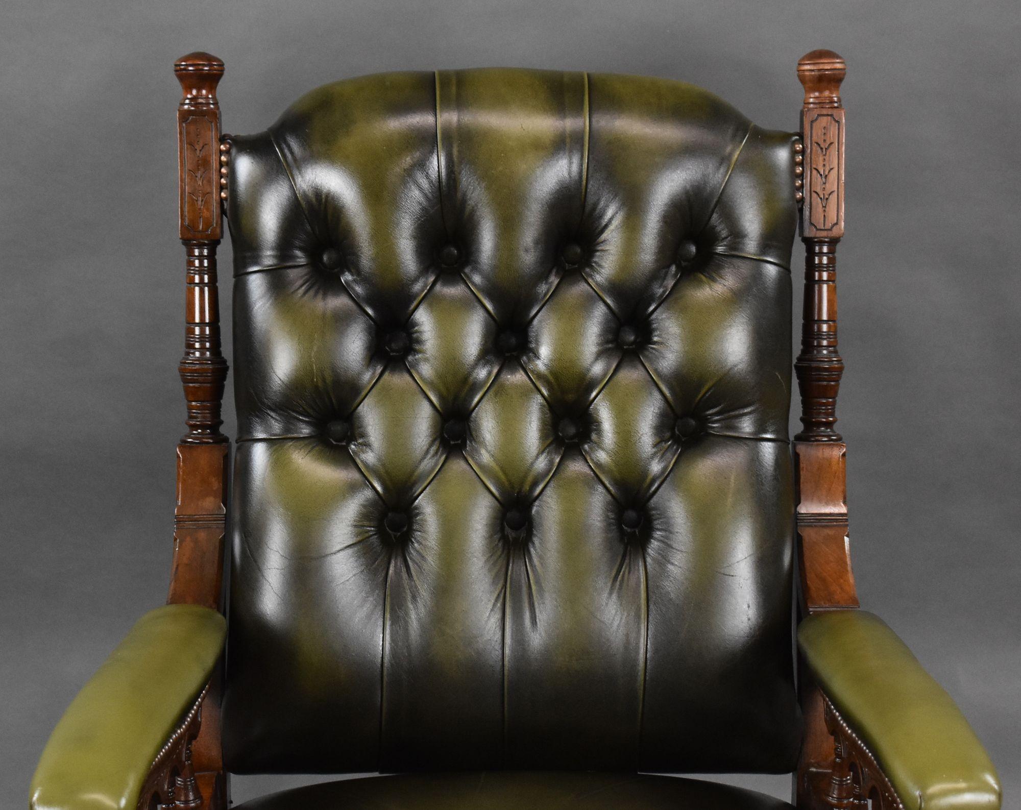 Victorian Mahogany Leather Armchair For Sale 1