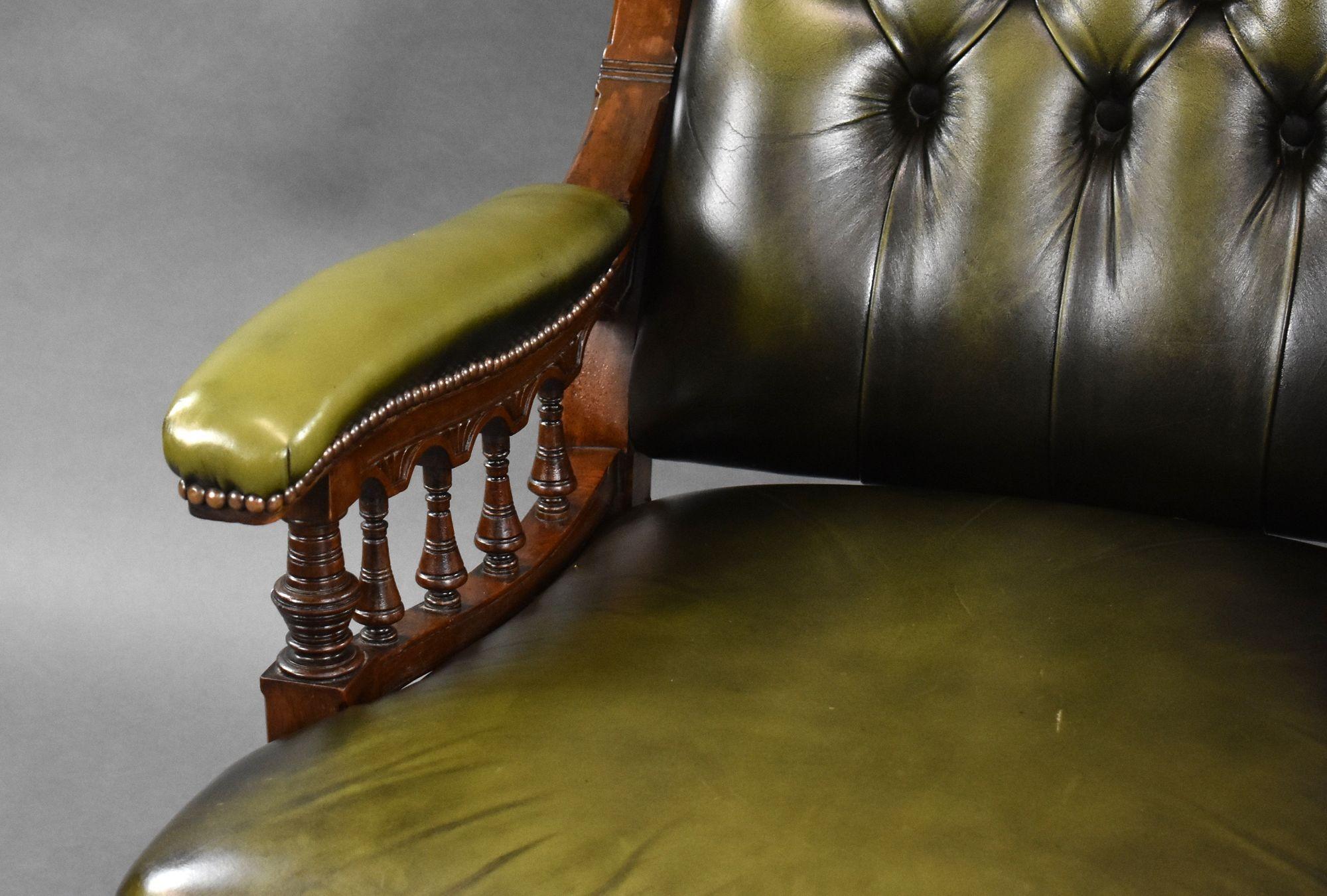 Victorian Mahogany Leather Armchair For Sale 3