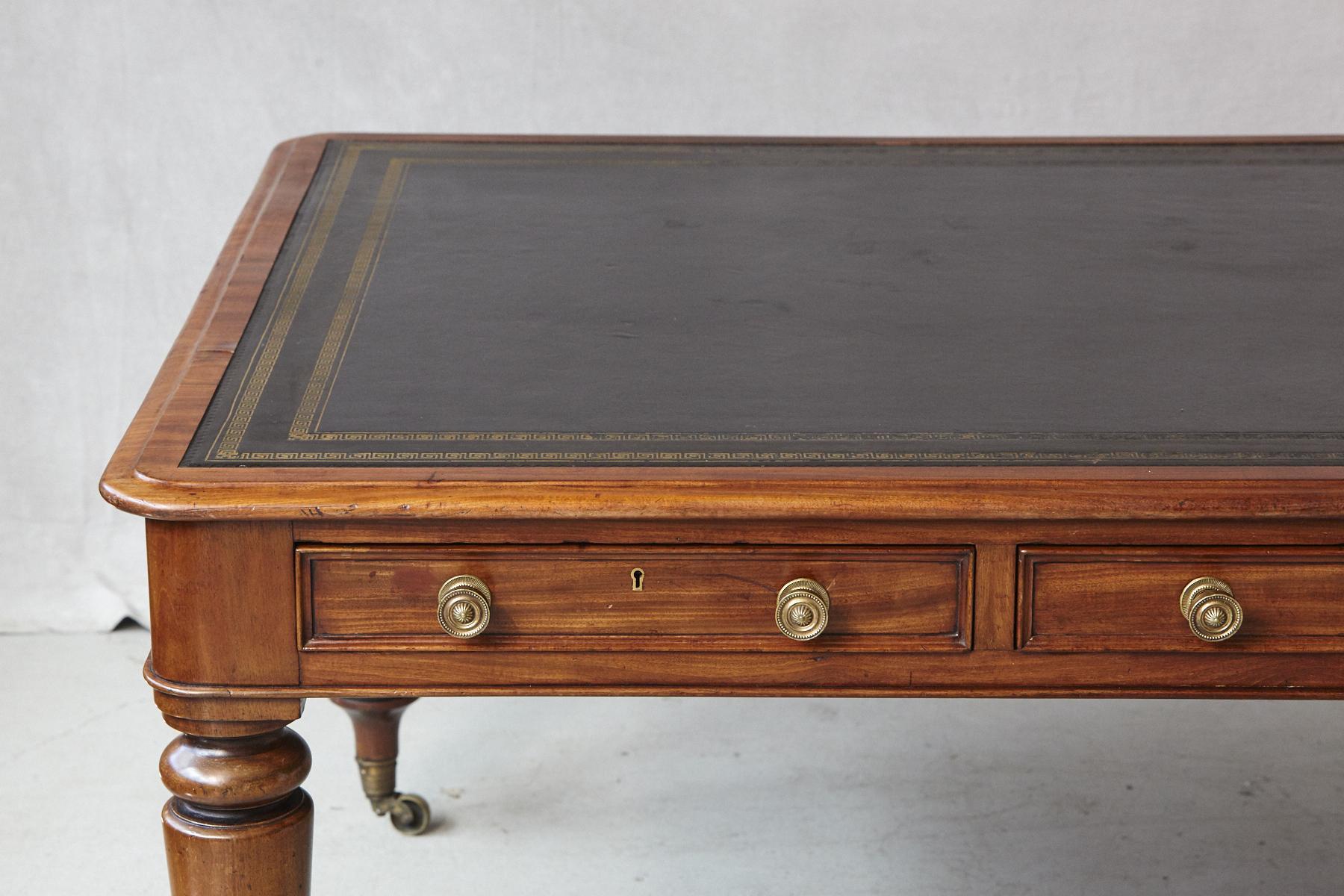 Victorian Mahogany Library/Partners Desk In Good Condition In South Salem, NY