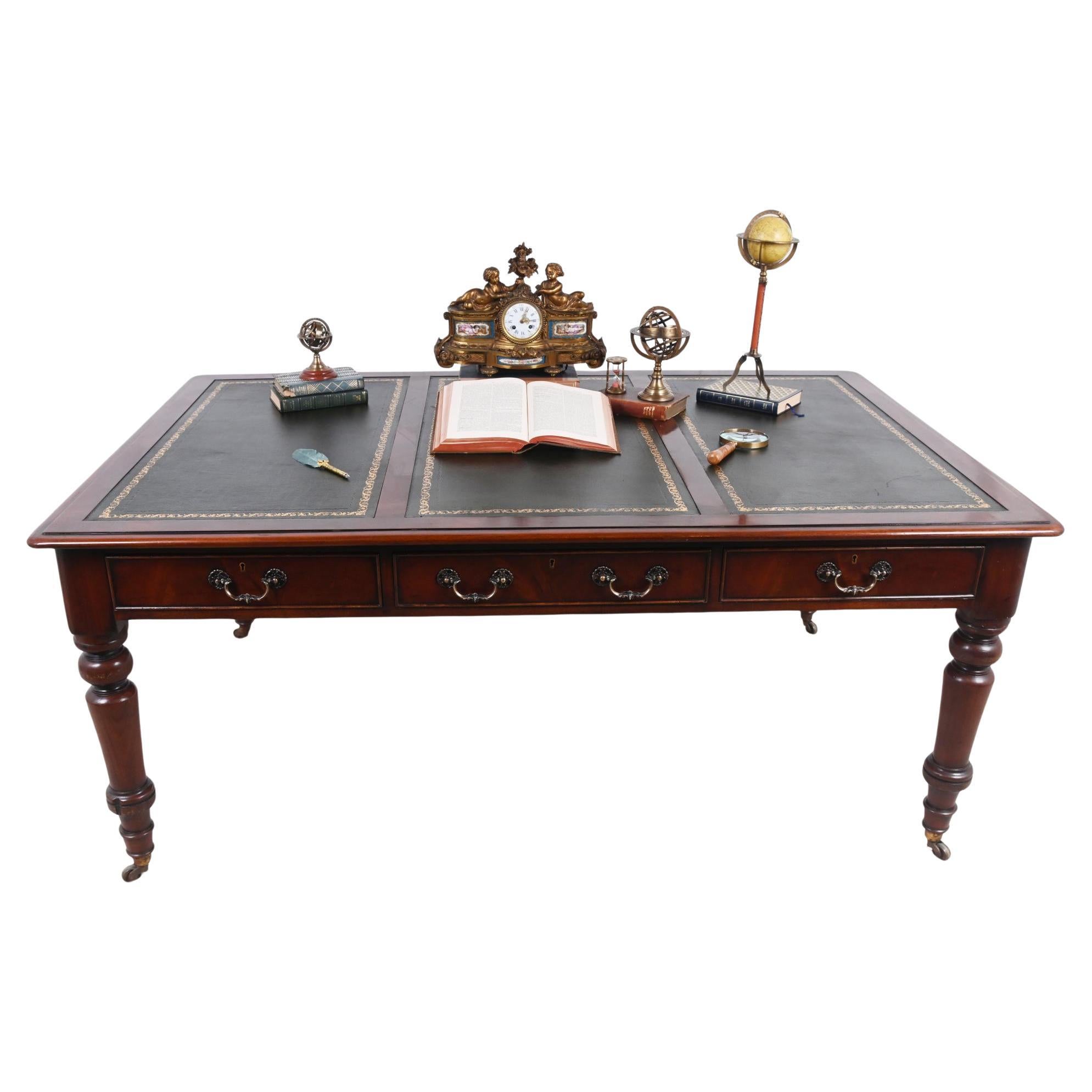 Victorian Mahogany Library Table Desk 1880 For Sale