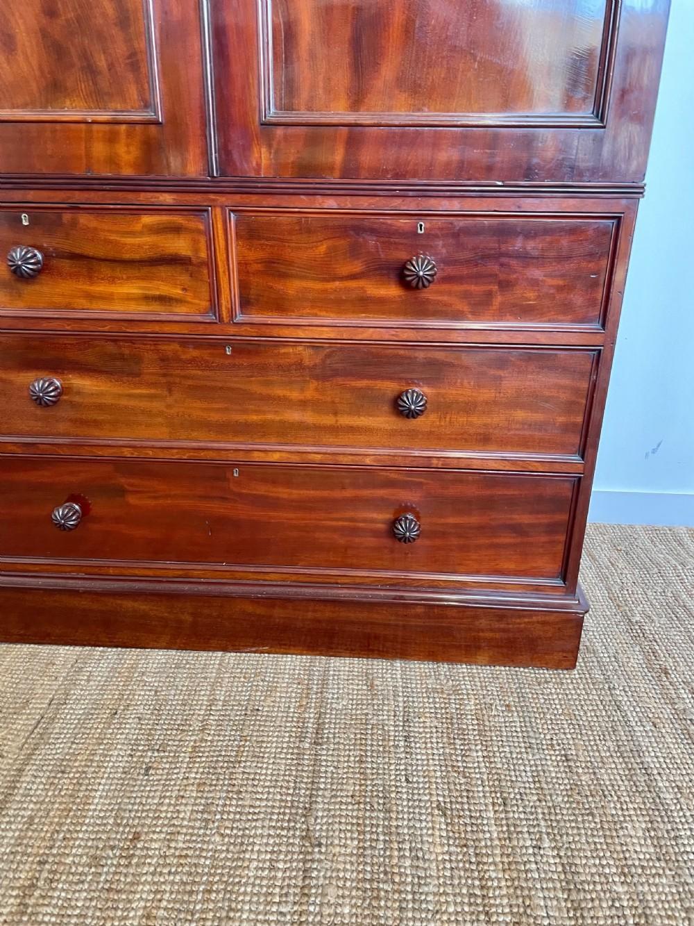 Very good quality mid 19th century flame mahogany linen press
English circa 1860’s , all original slides , working lock and key the drawers run smoothly
This been has been through our workshops and been checked over . Waxed / buffed
Comes into 3