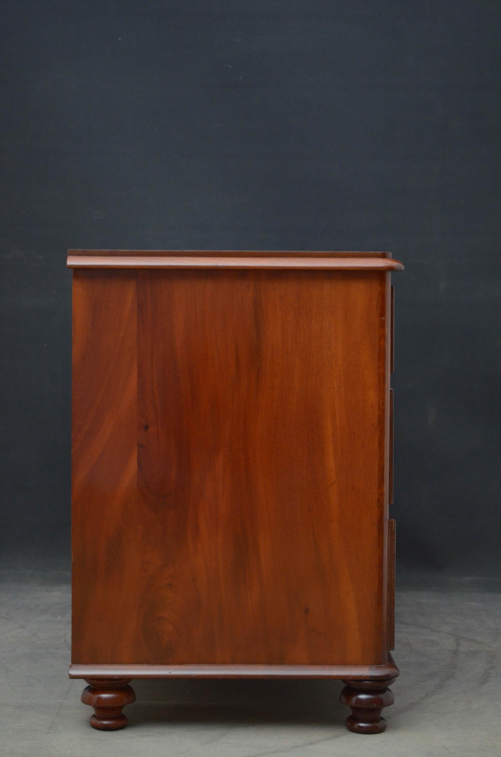 Victorian Mahogany Low Chest of Drawers 7