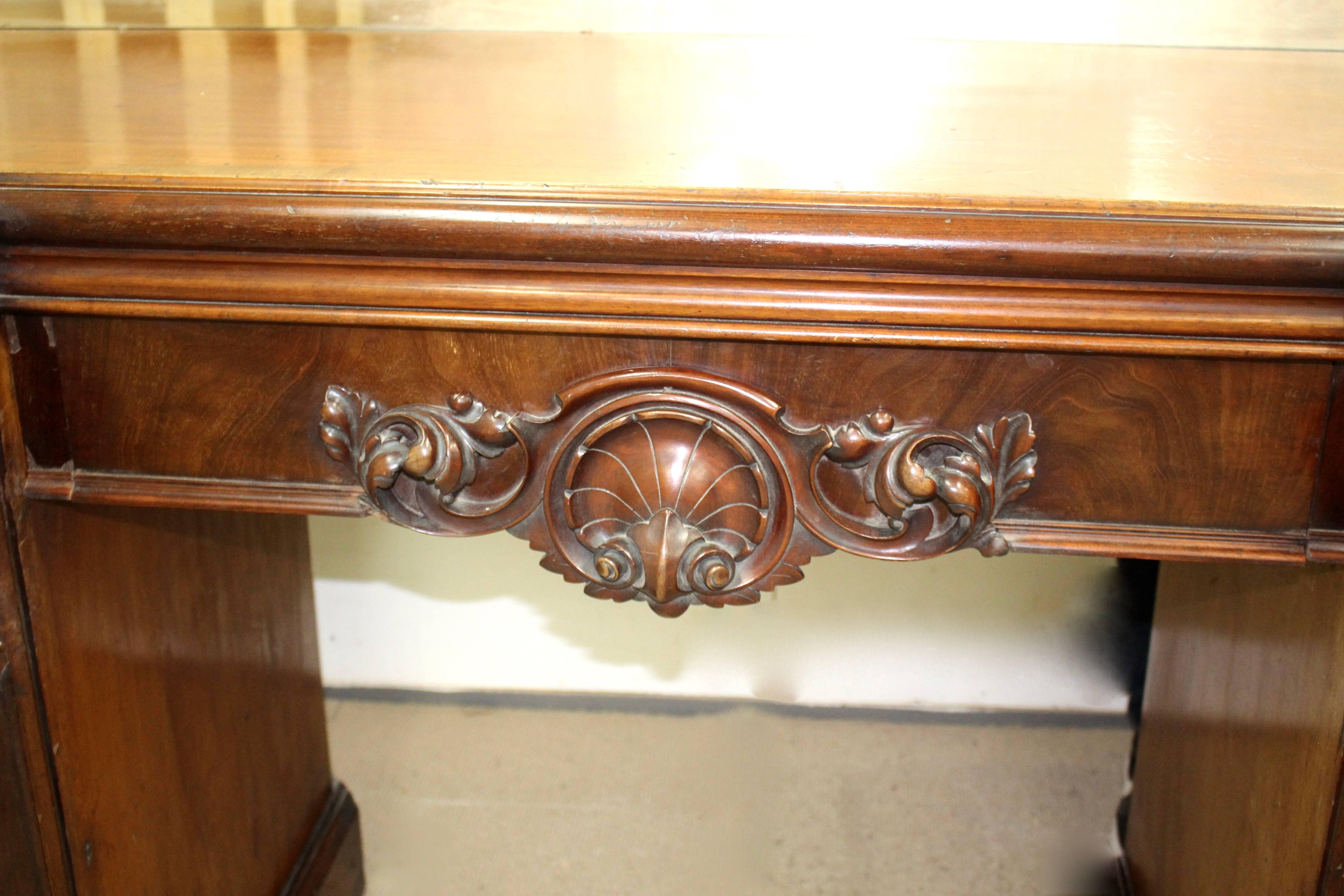 English Victorian Mahogany Mirrored Sideboard For Sale