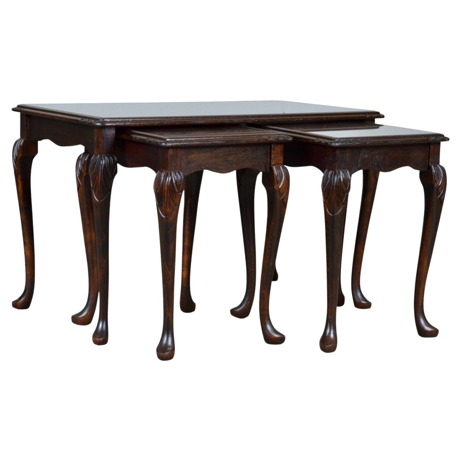 Table à vin Victorian Hardwood Nest of Tree Side Lamp Wine Tables